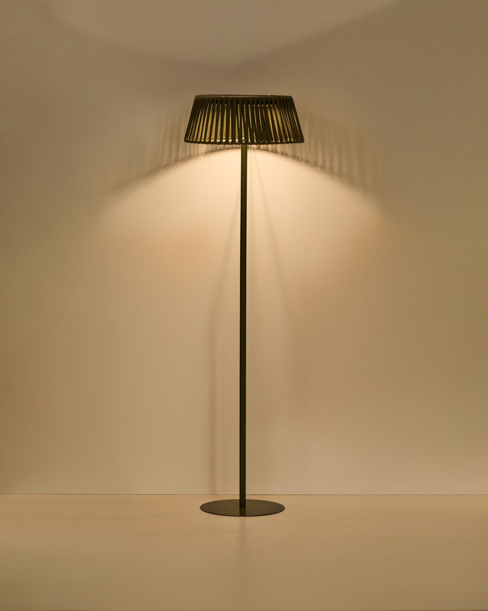 Solárna podlahová lampa do záhrady ALDET zelená
