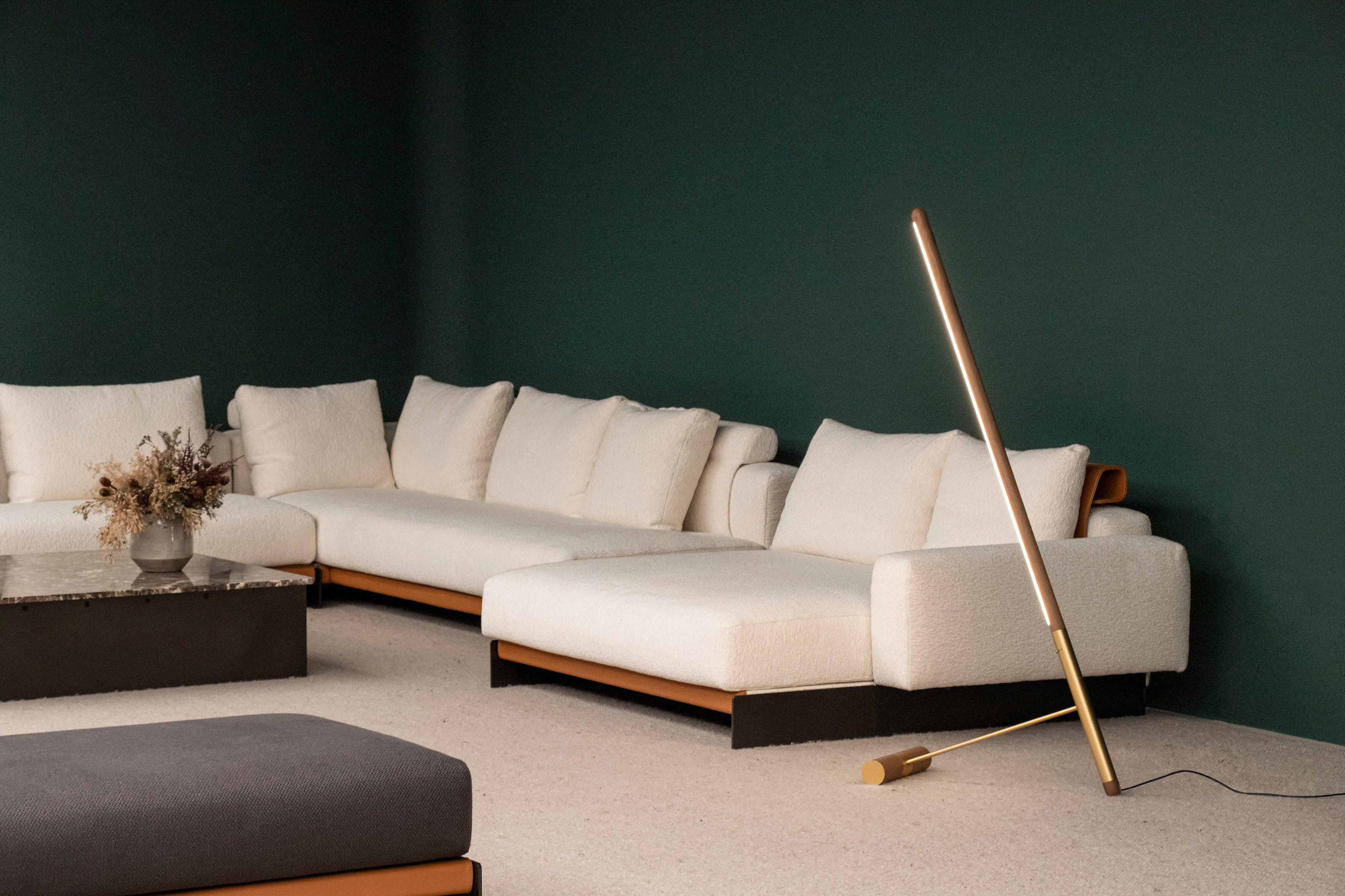 LINEA D Floor Lamp Walnut Wood with Brass Finish