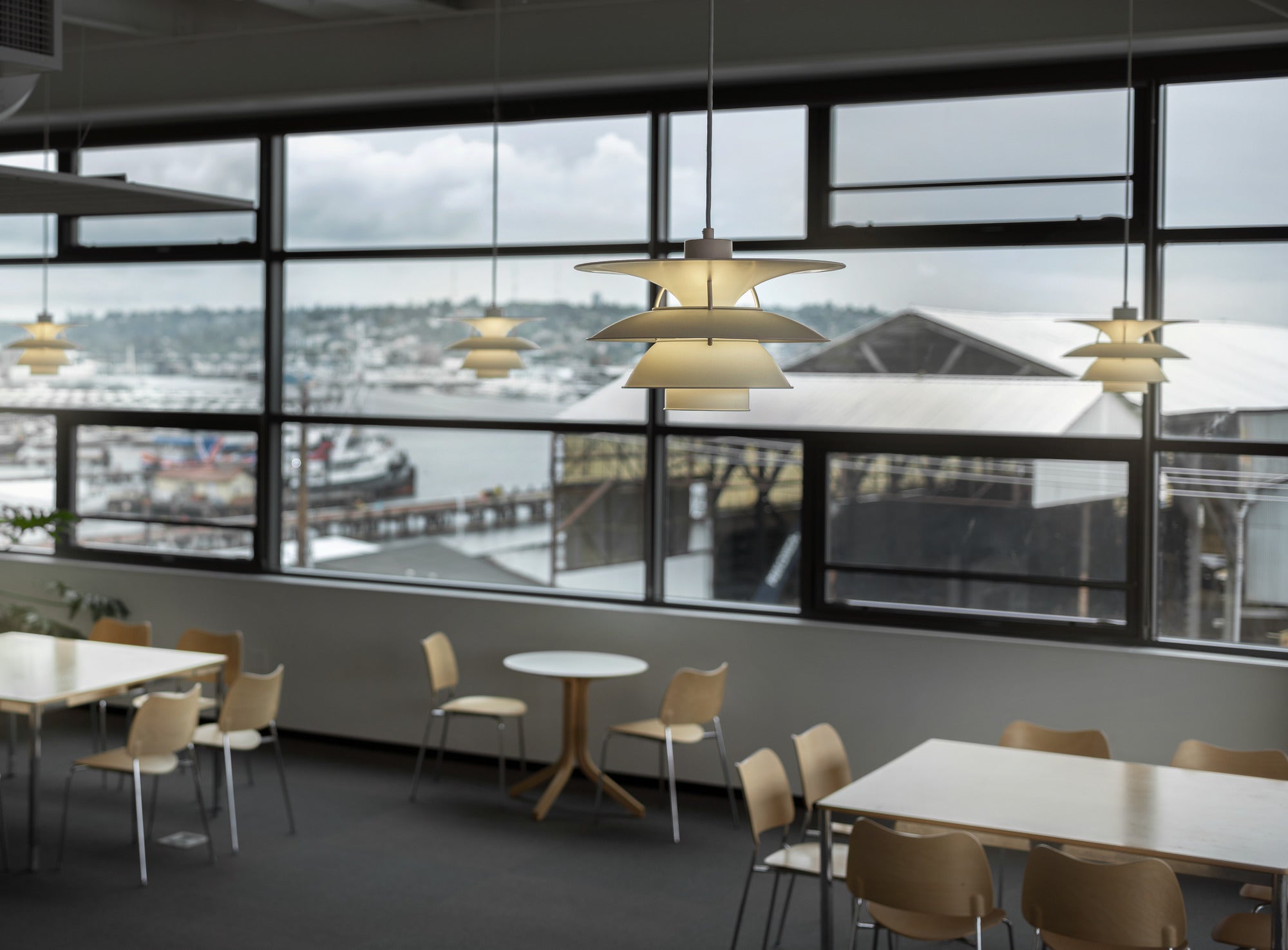 Závesná lampa PH 5-4½ & PH 6½-6 biela