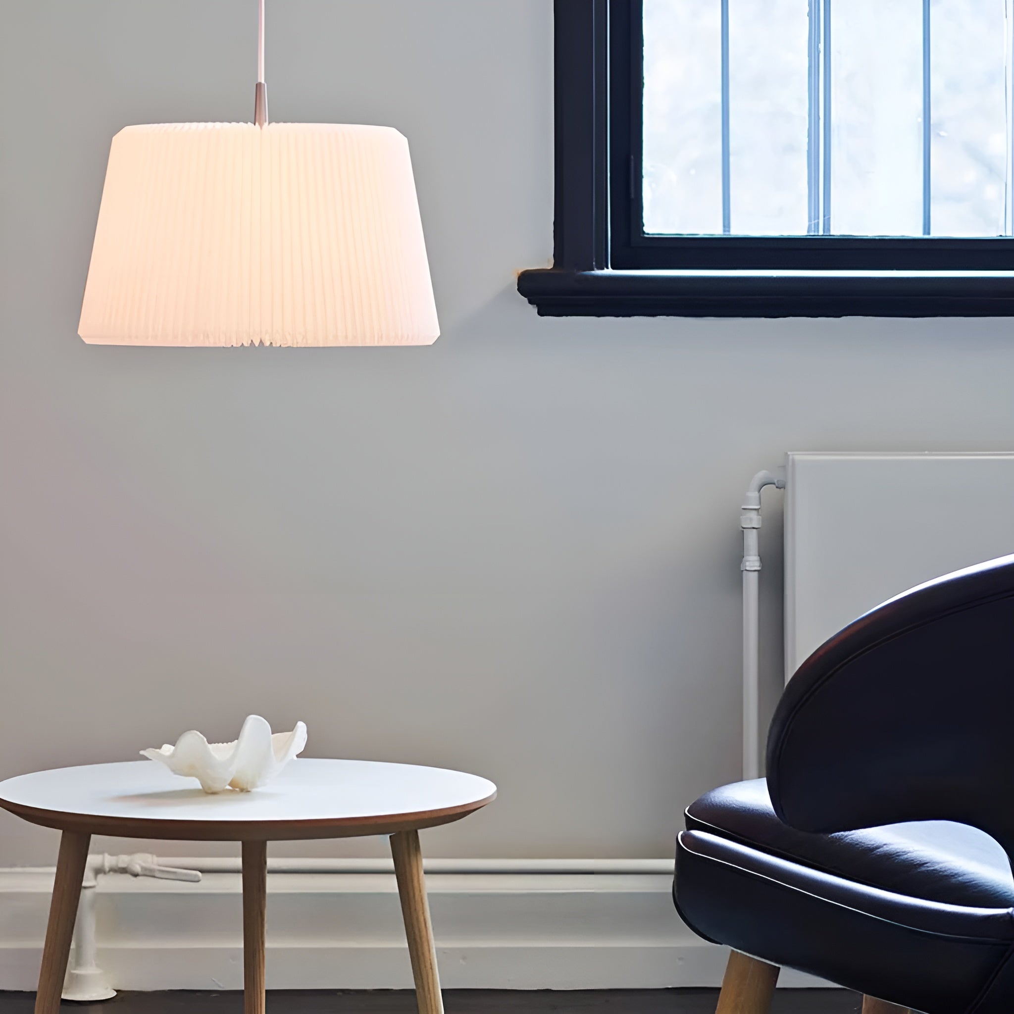 Závesná lampa MODEL 120 SNEŽIENKA biela