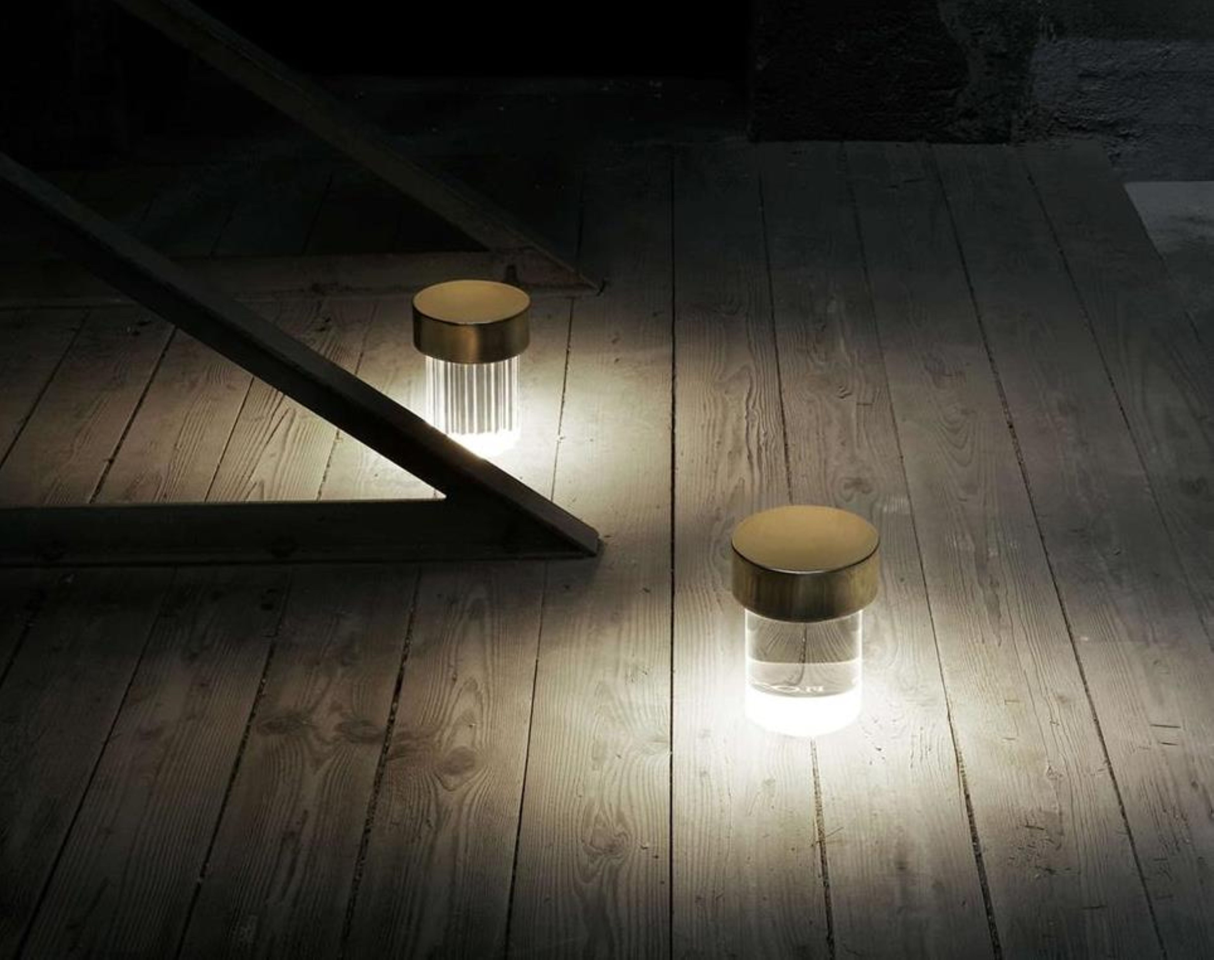 Prenosná lampa LAST ORDER FLUTED mosadzná