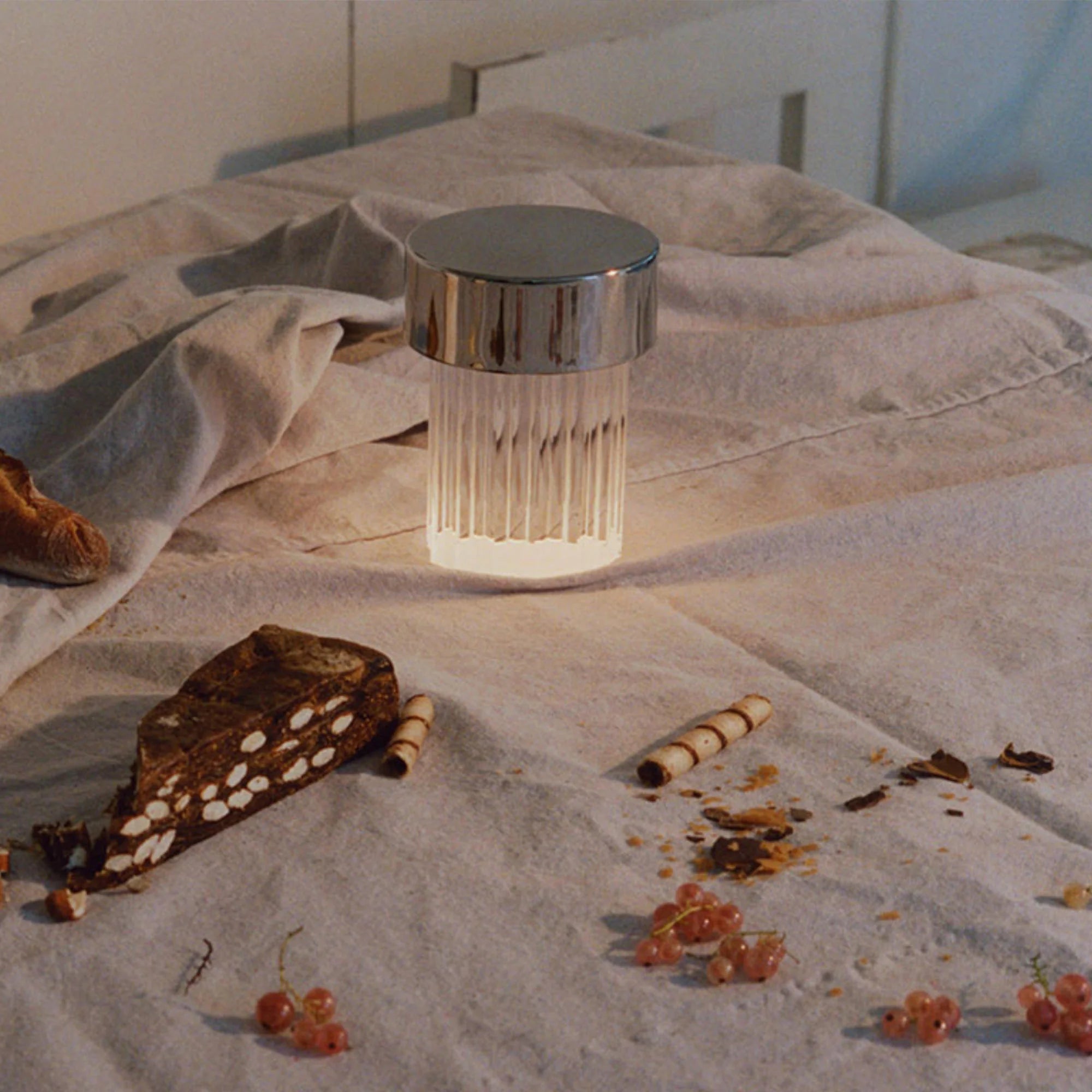 Prenosná lampa LAST ORDER FLUTED strieborná