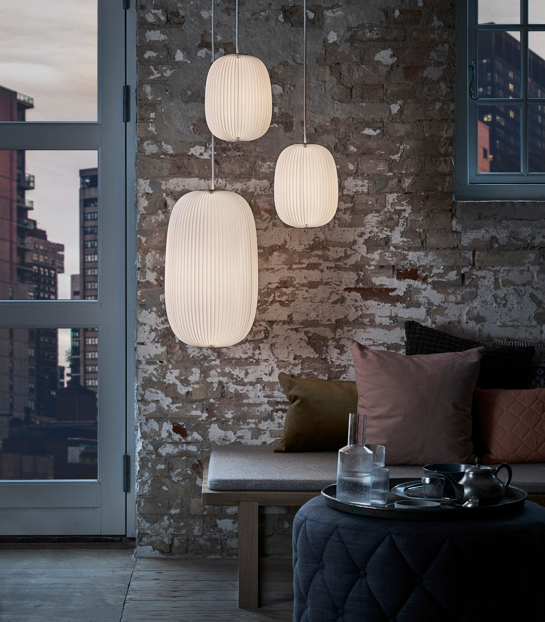 Závesná lampa MODEL 133 LAMELLA 2 biela s čiernym povrchom