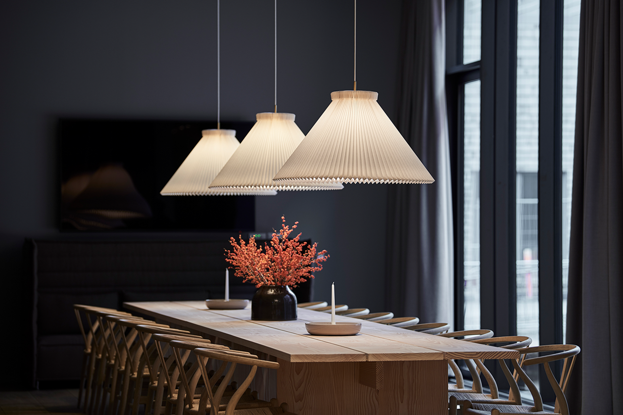 Závesná lampa MODEL 1 biela