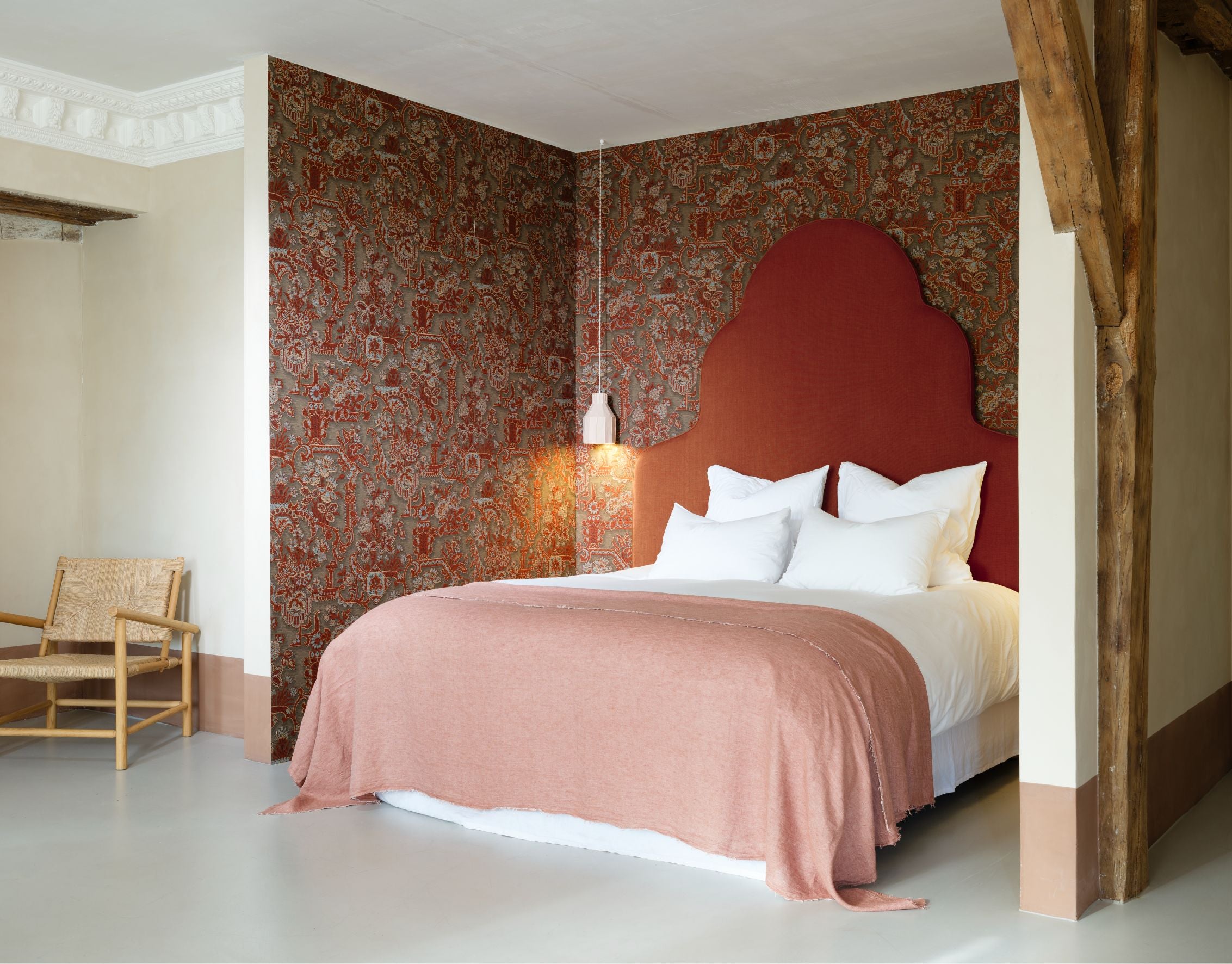 Textile wallpaper with a botanical motif BROCADE red with brown