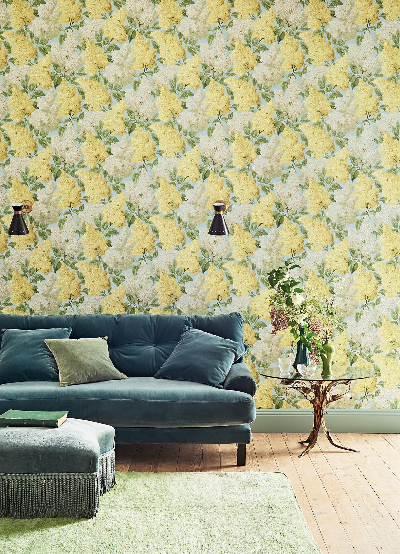 Lilac Floral Pattern Wallpaper with Botanical Theme - Yellow and White