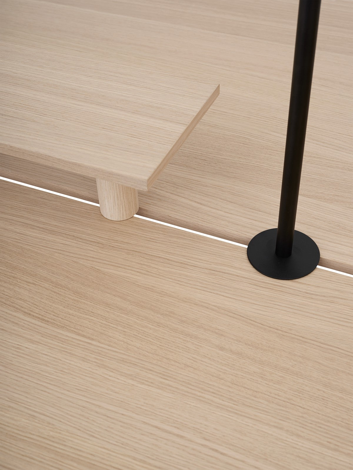 Stôl kancelársky LINEAR SYSTEM - KONFIGURÁCIA 1 dyha dubová