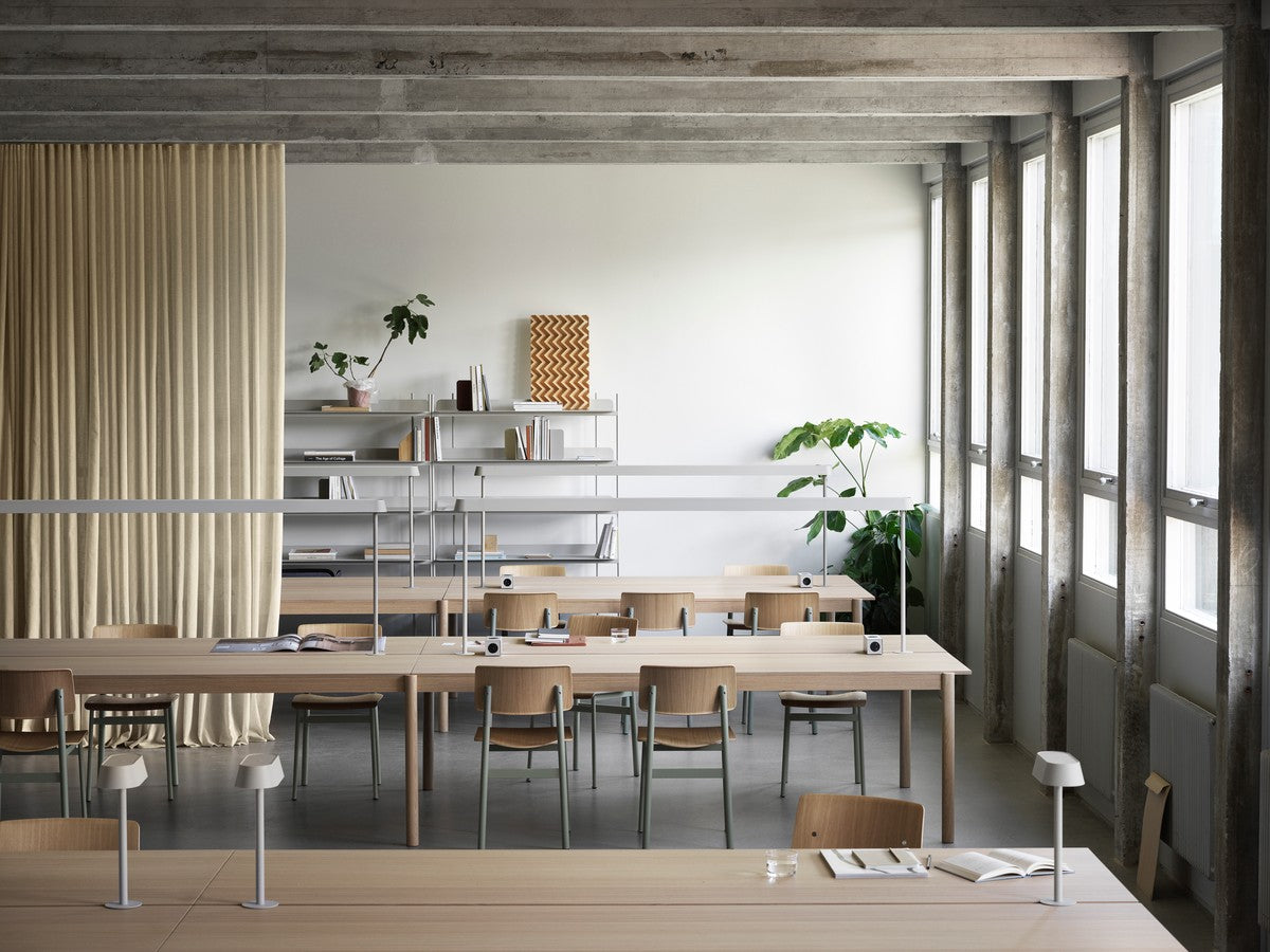 Lampa biurkowa LINEAR jasnoszary