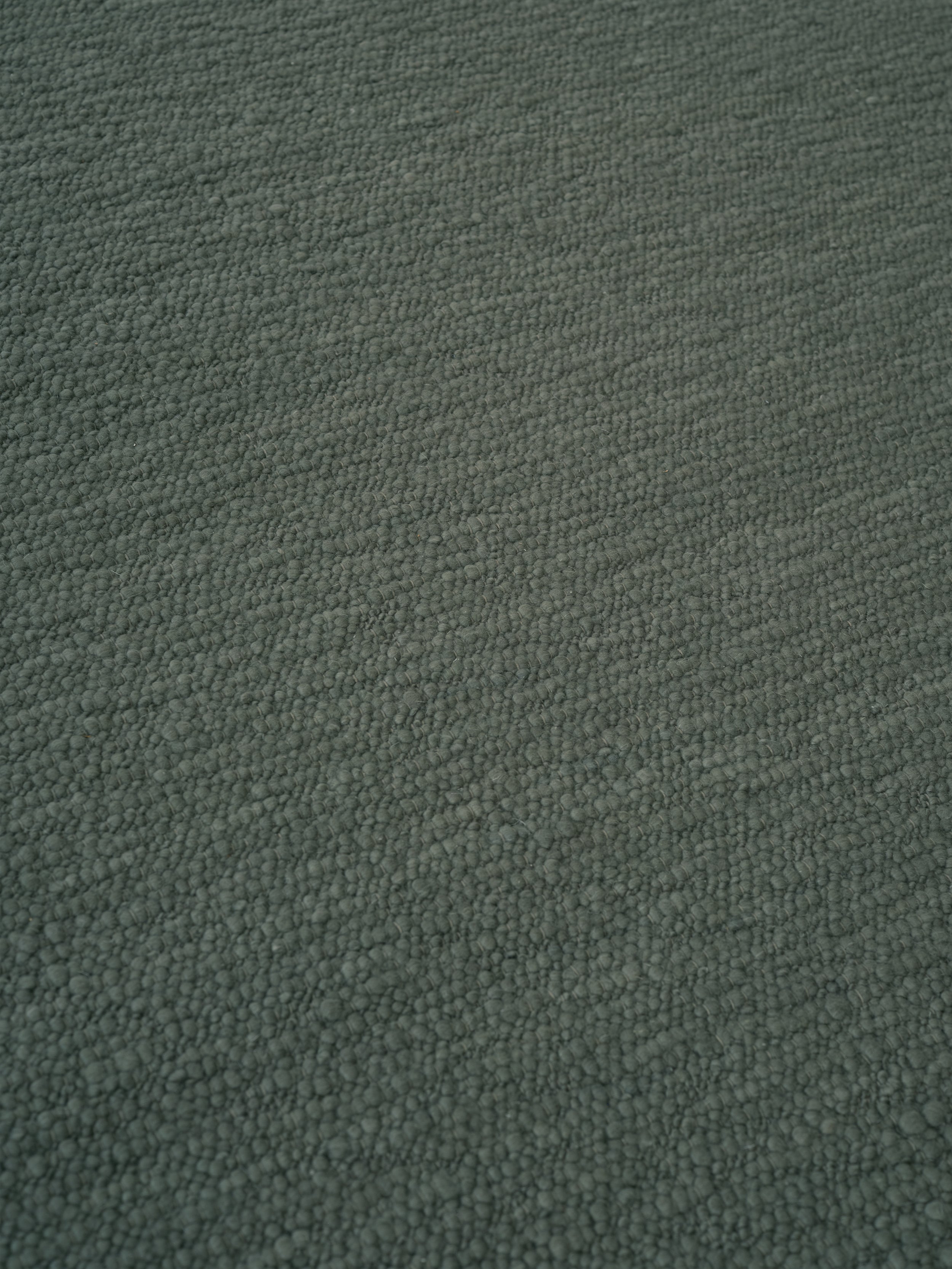 Koberec PEBBLED POEM zelený mach