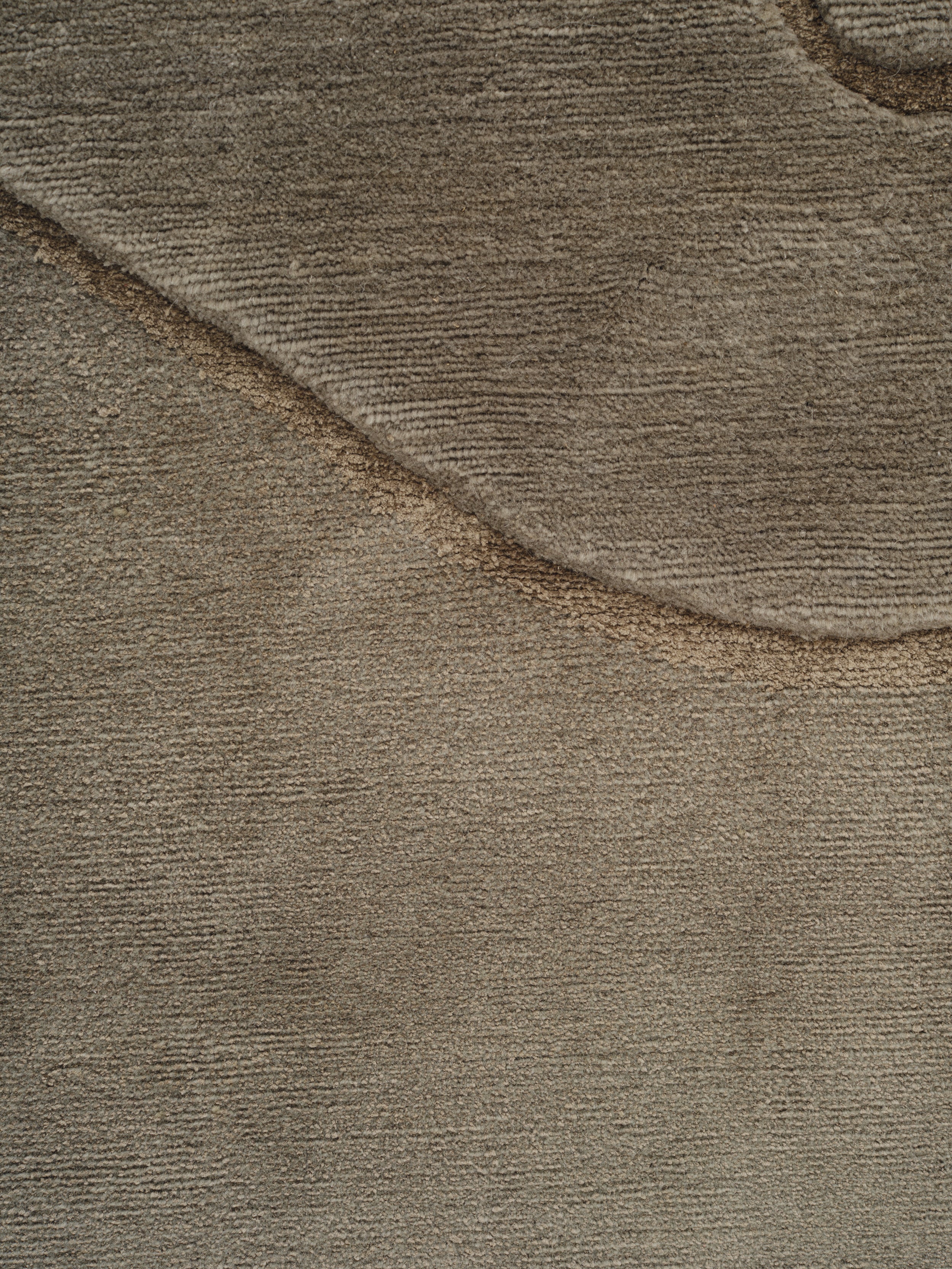 Decorative rug UNMASKED EYE dark green