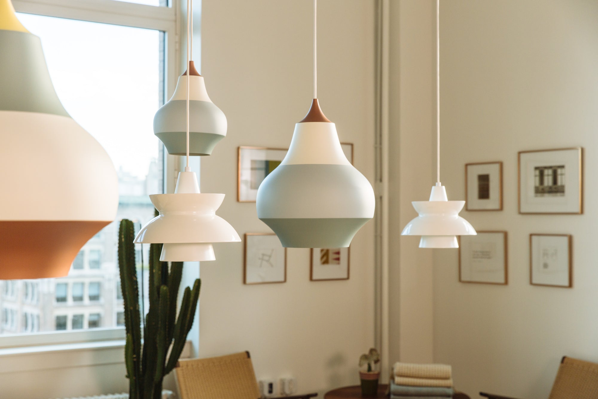 Pendant lamp CIRQUE copper-white-blue with yellow tip