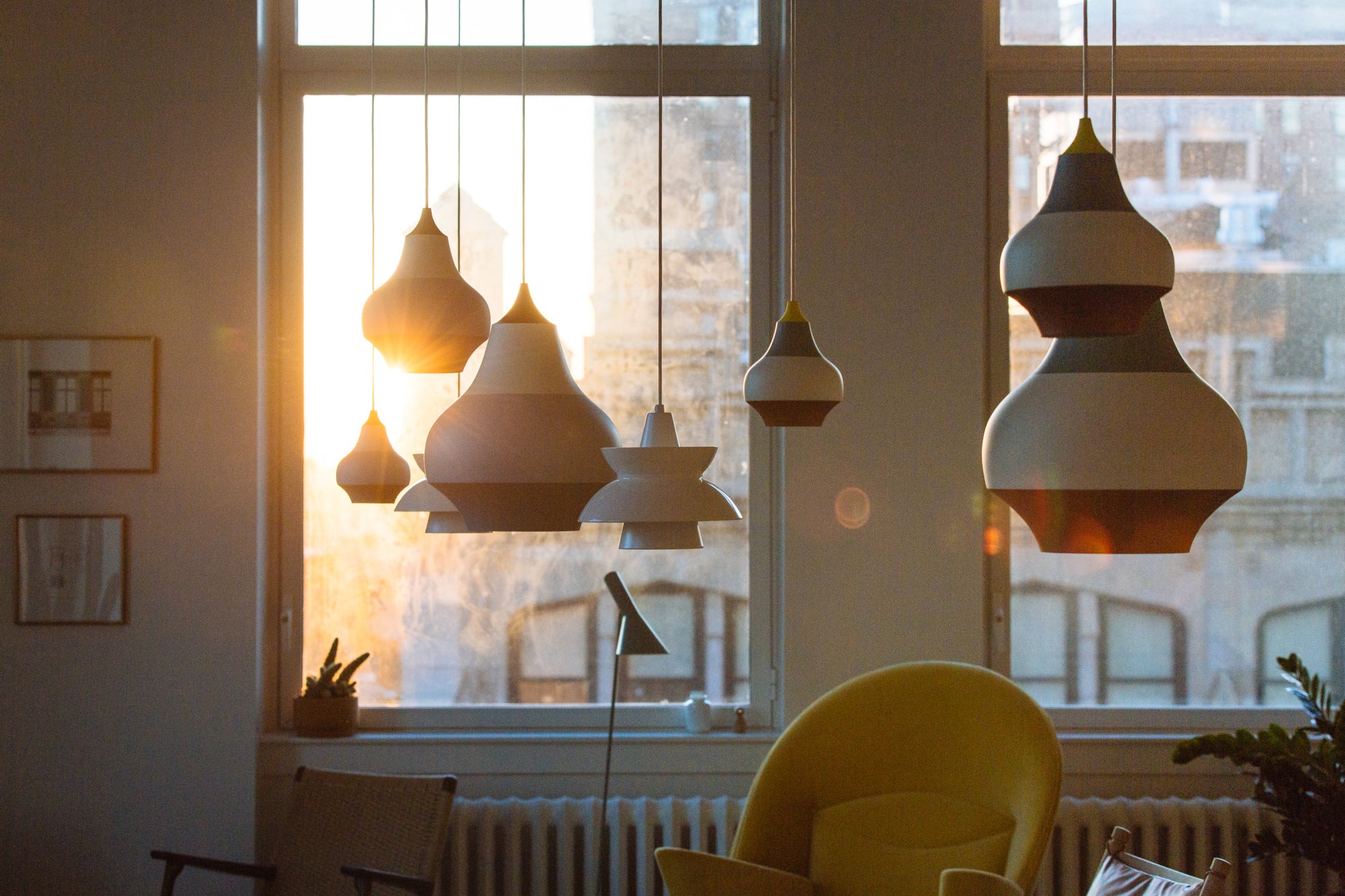 Pendant lamp CIRQUE white-blue with a copper tip