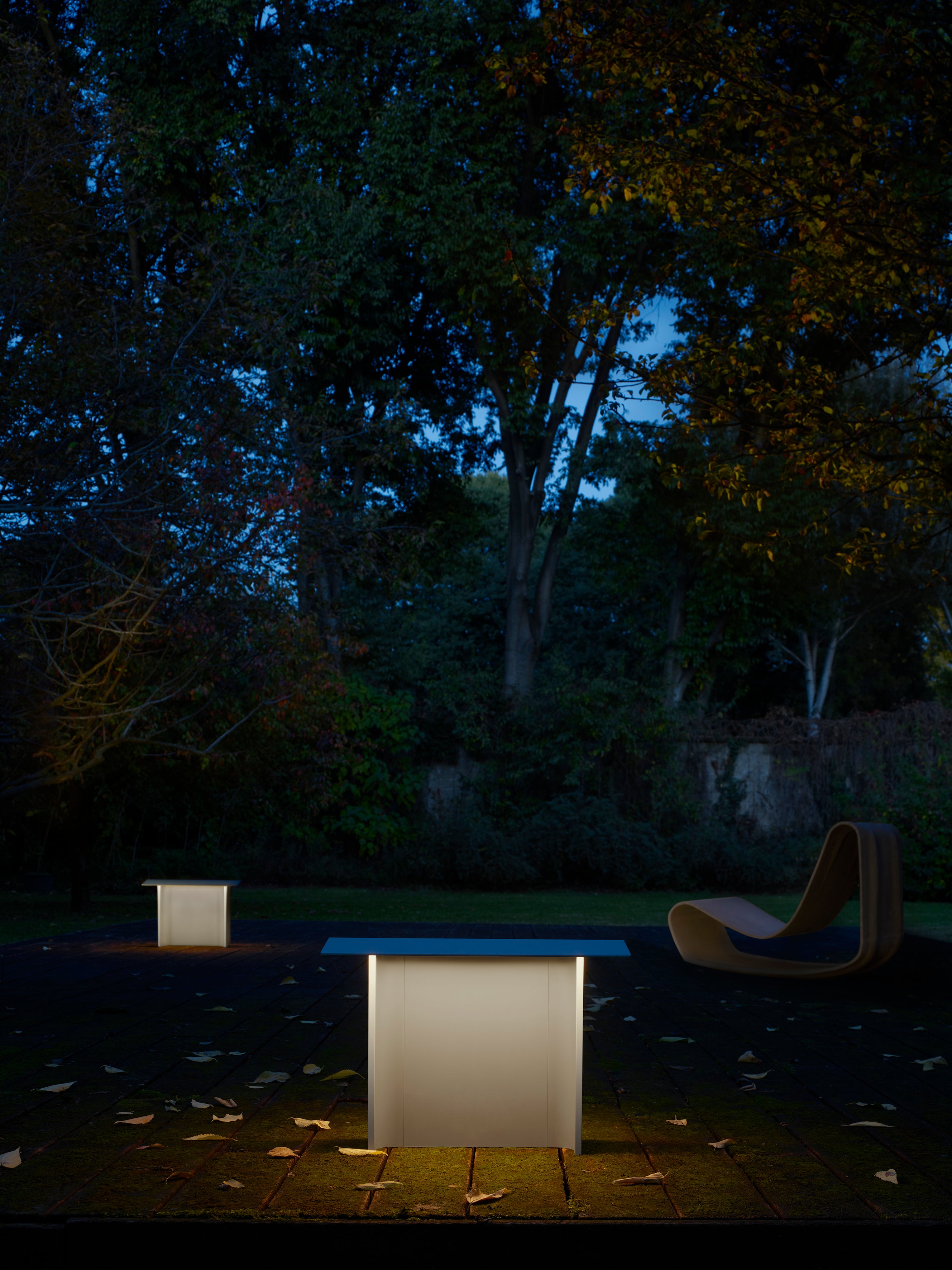 Záhradná podlahová lampa FIENILE svetlosivá