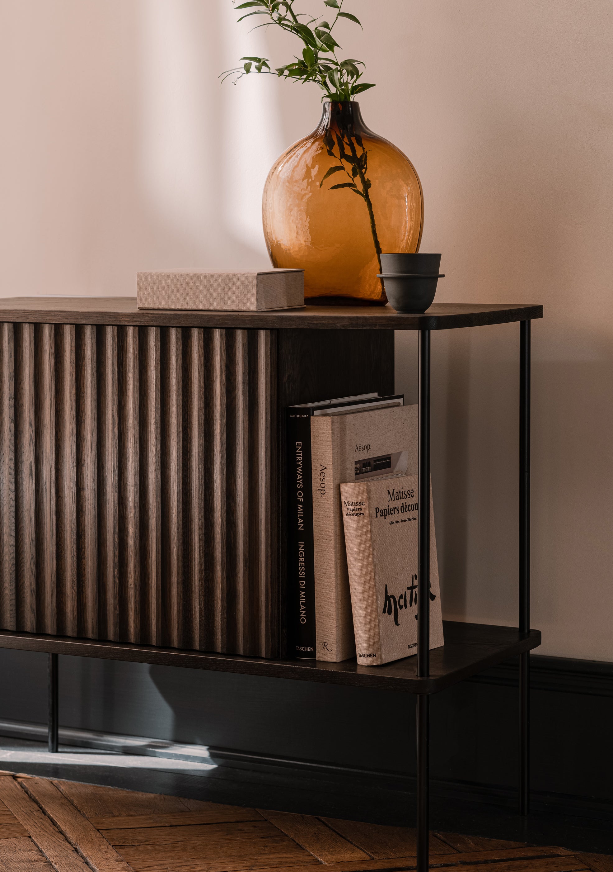 Skriňa MAYA tmavé dubové drevo