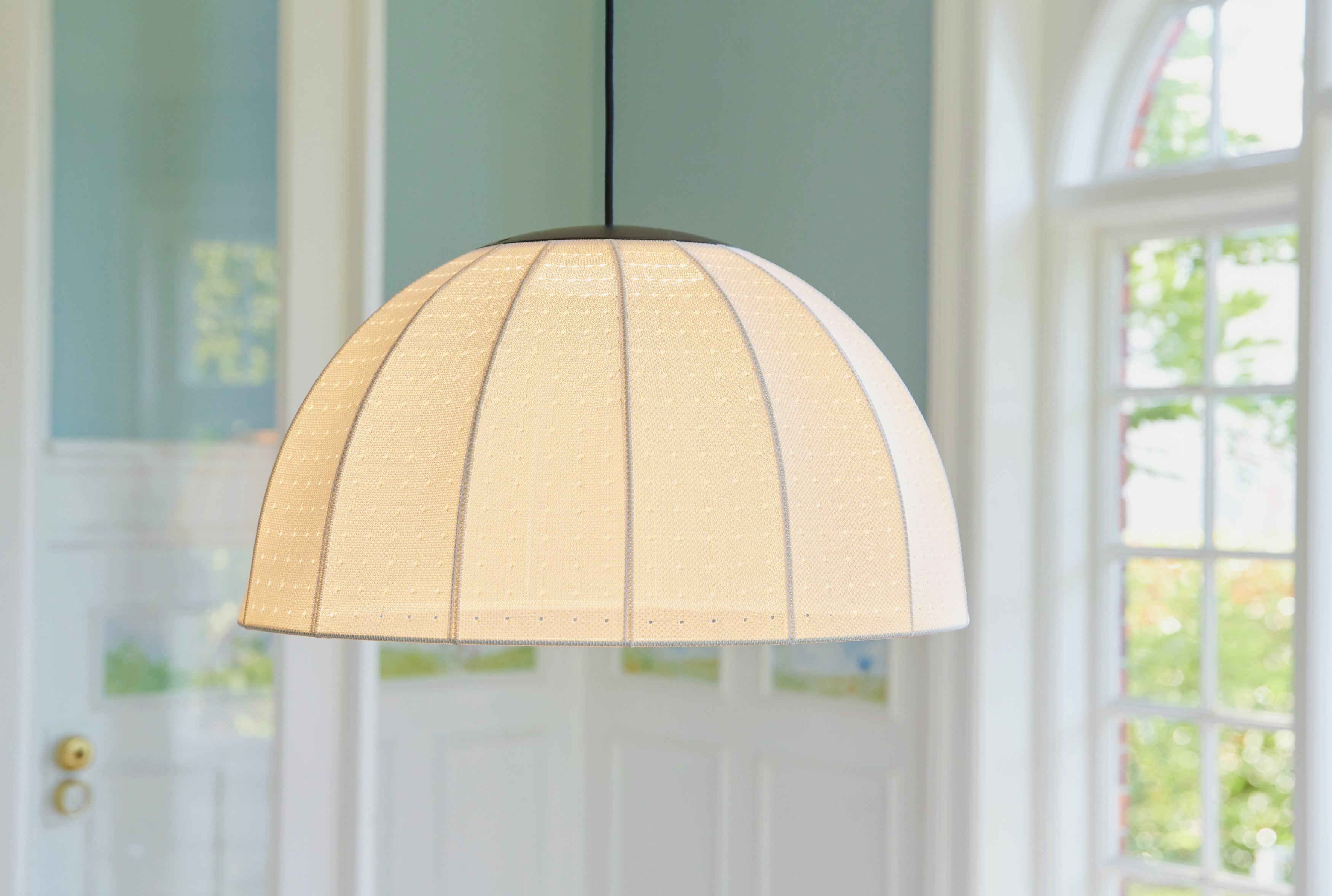 Závesná lampa MOLLIS zlomená biela