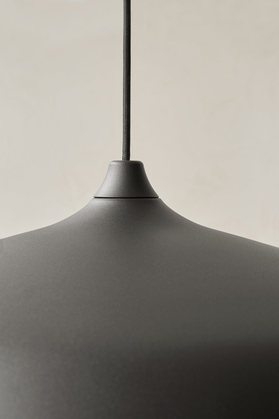 Závesná lampa CIRCULAR čierna