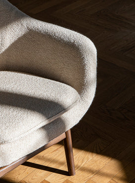 HARBOUR beige armchair with oak base