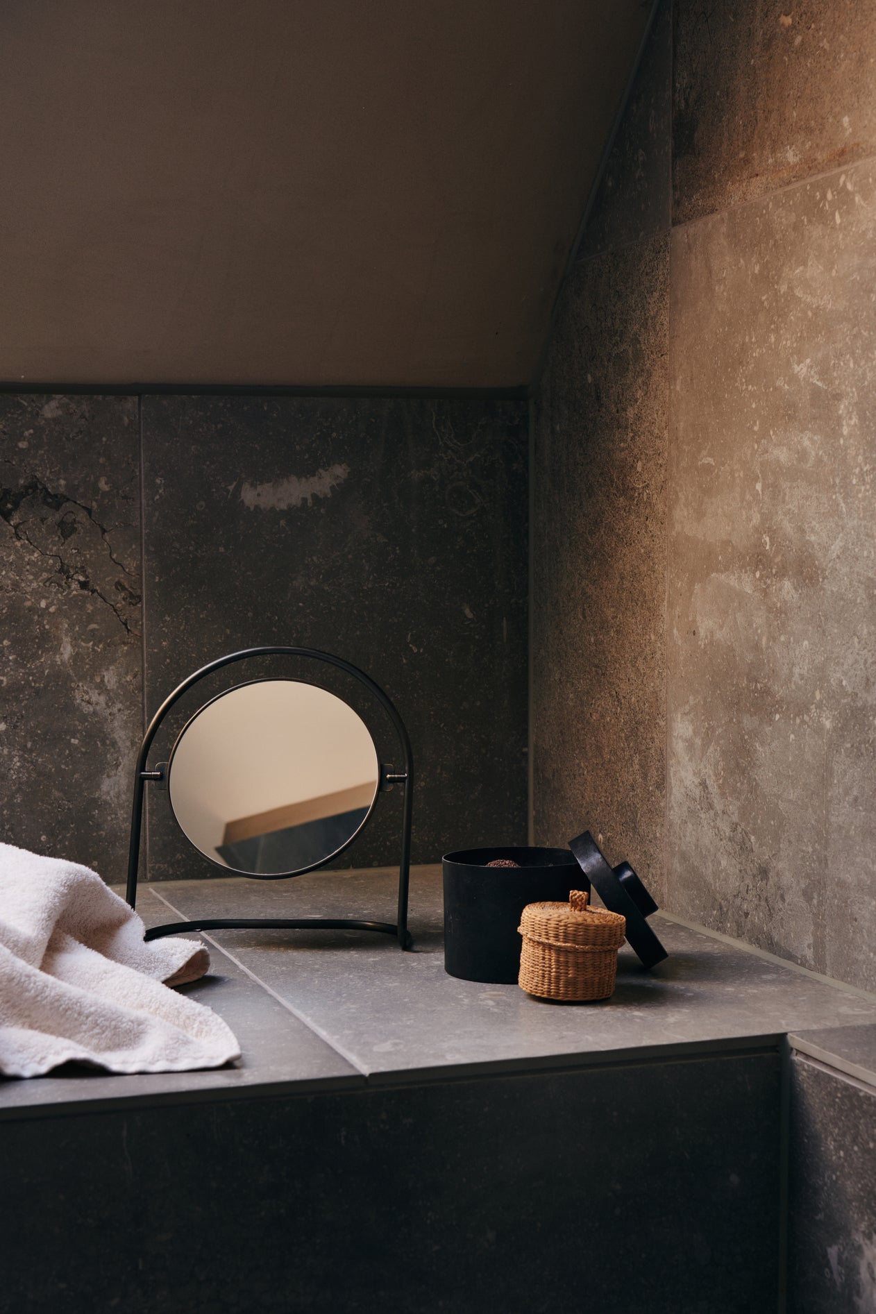 NIMBUS Polished Brass Table Mirror