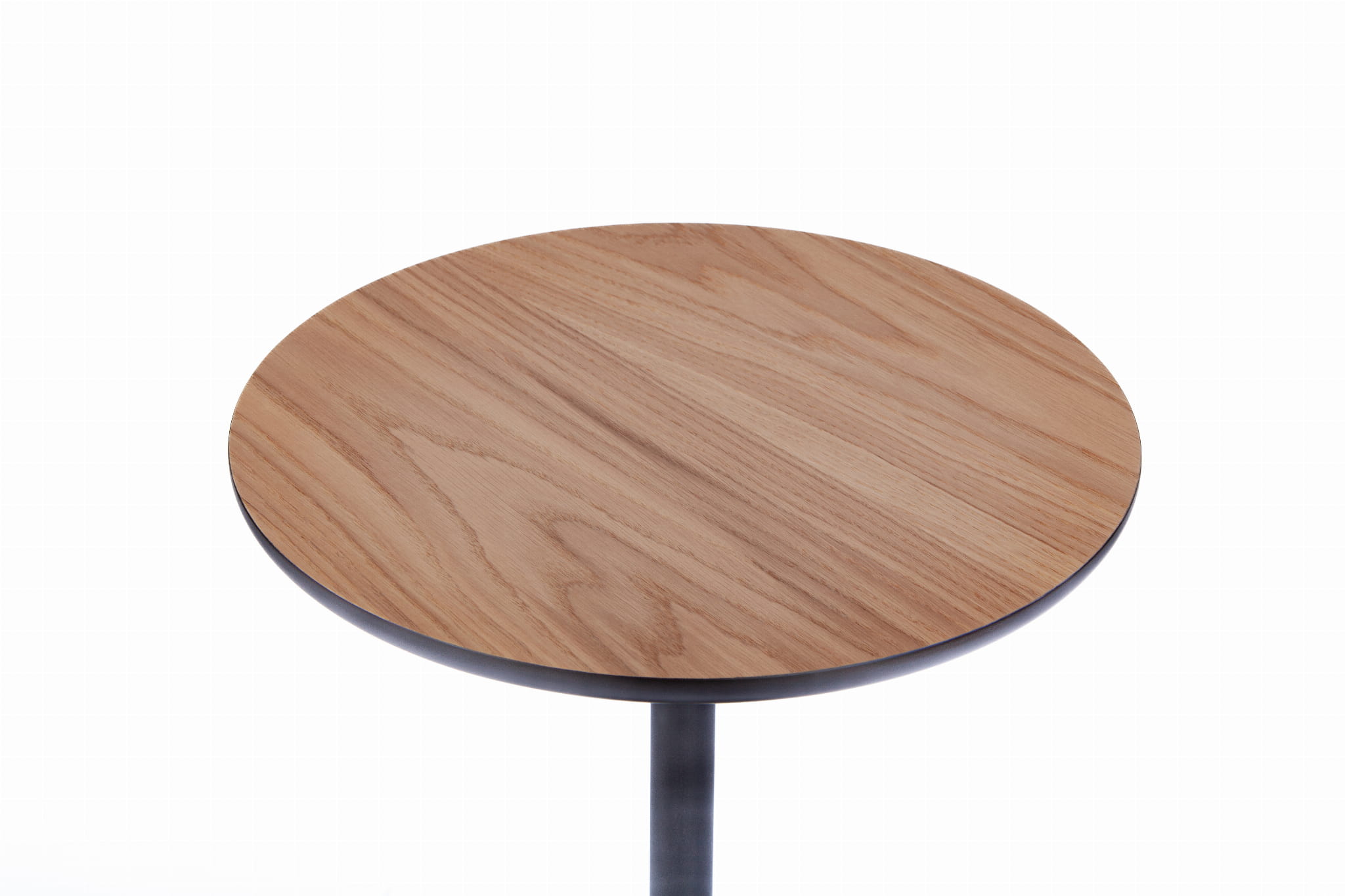 BET oak veneer coffee table with concrete