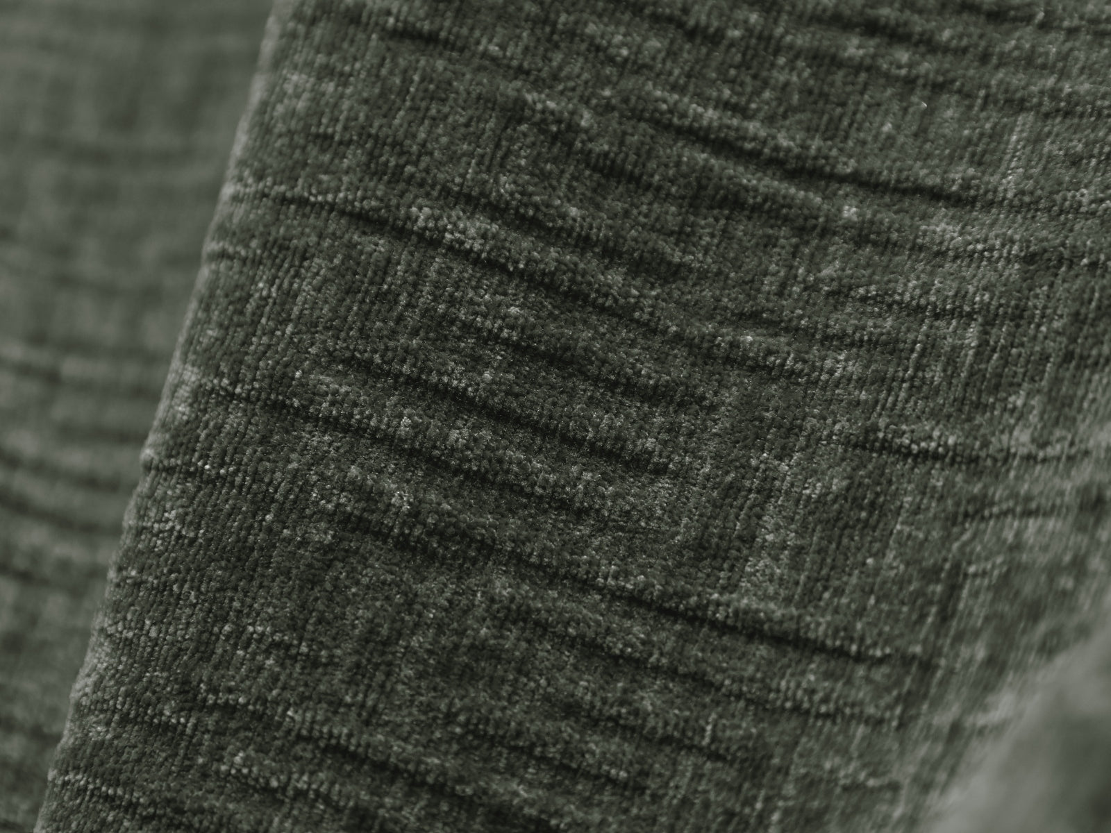 Fotel KAELLE butelkowa zieleń szenil Over The Horizon – detal tkaniny