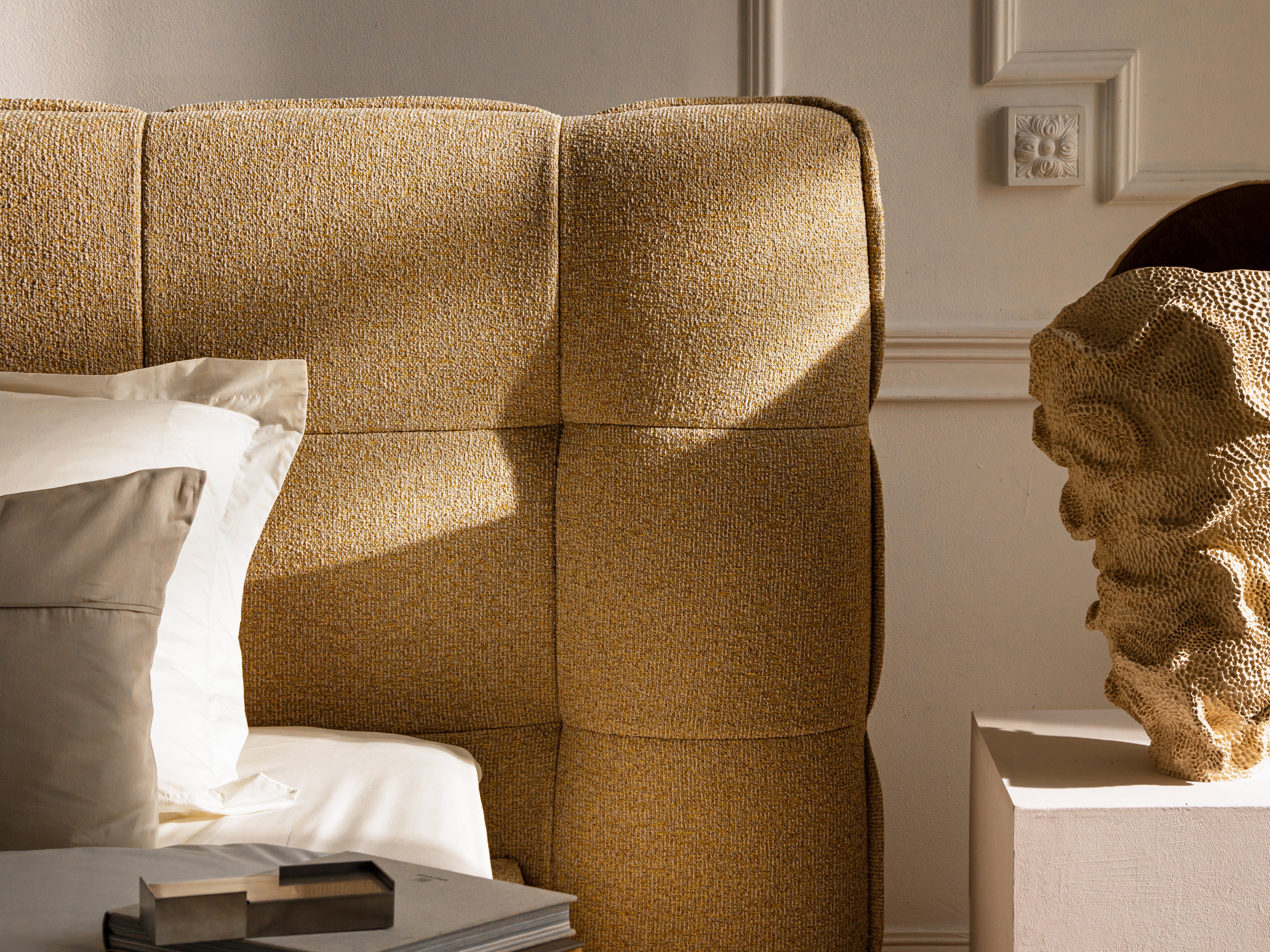 Posteľ ERIC broskyňový boucle