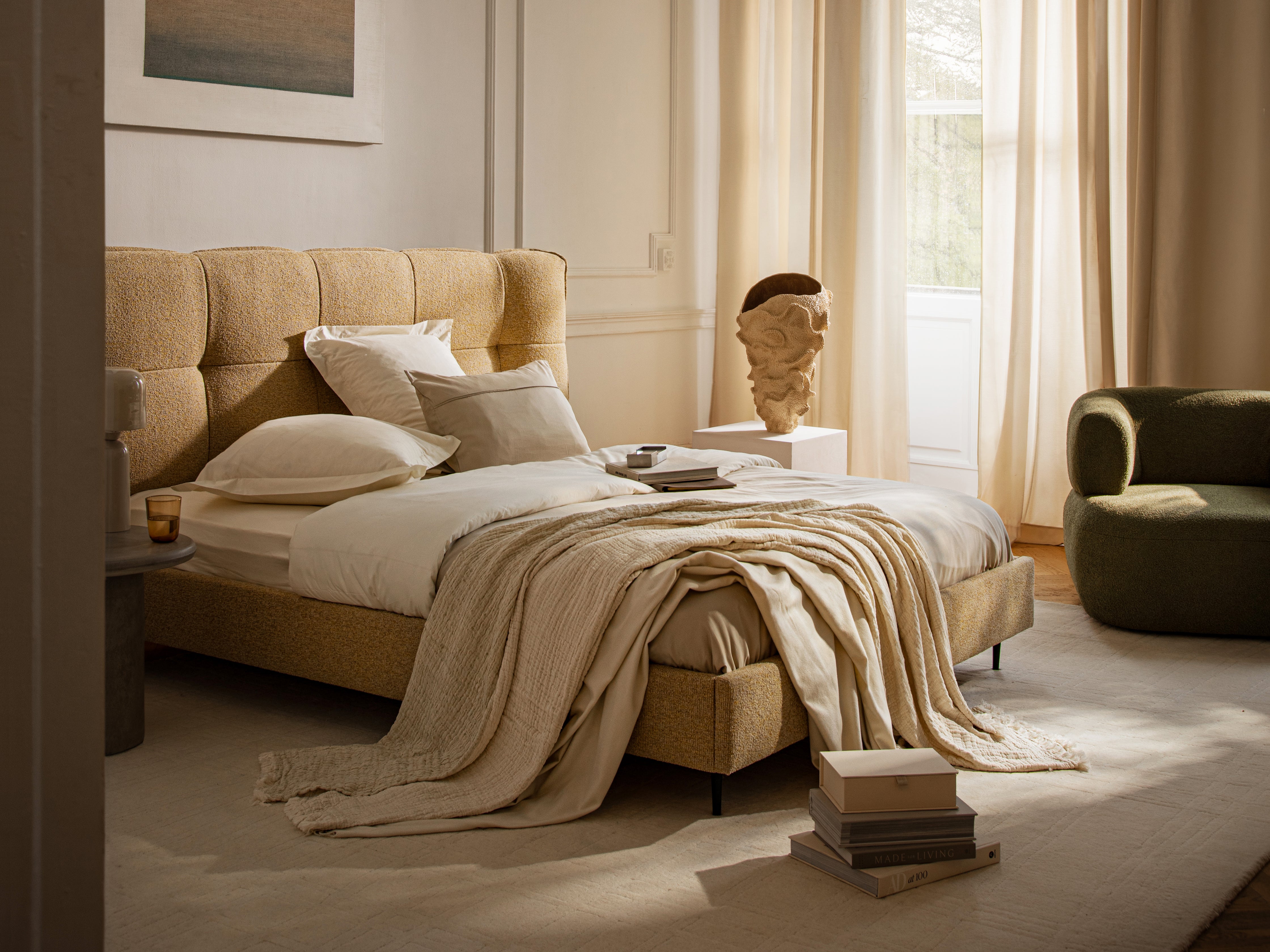 ERIC Brick Boucle Bed