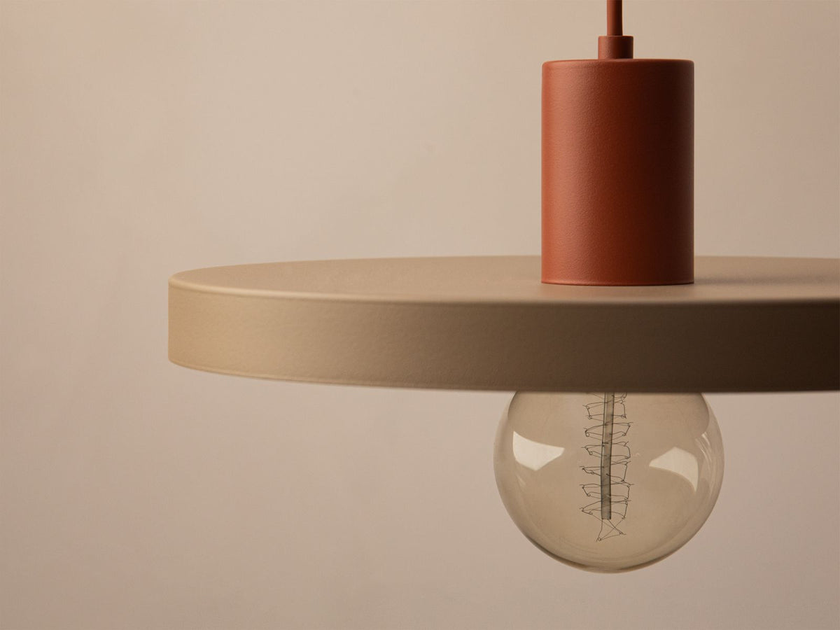 Lampa wisząca ORI ceglasty i piaskowy – ujęcie 4