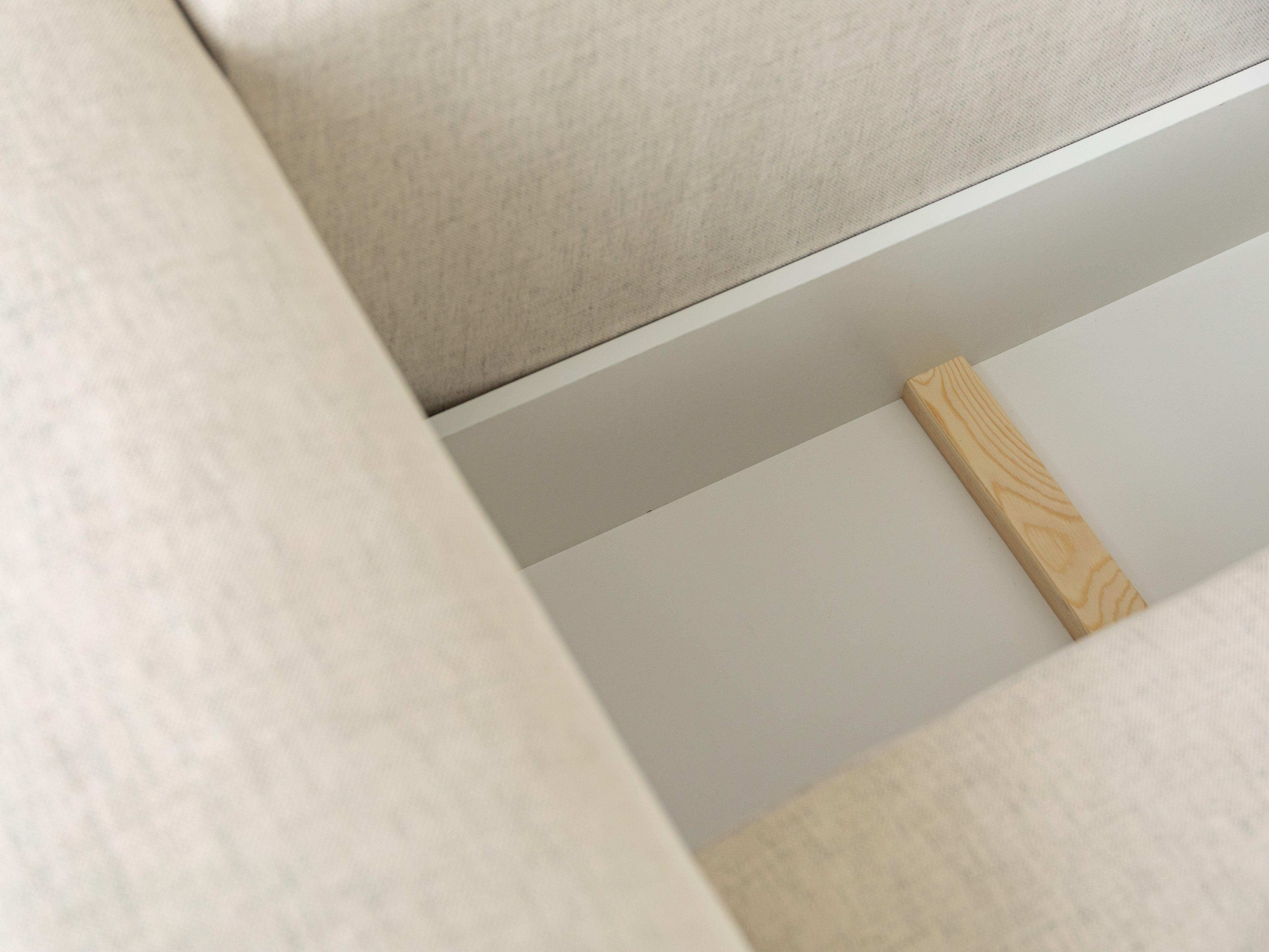 Left-facing velvet corner sofa for 3 people with sleeping function VICTOR pink