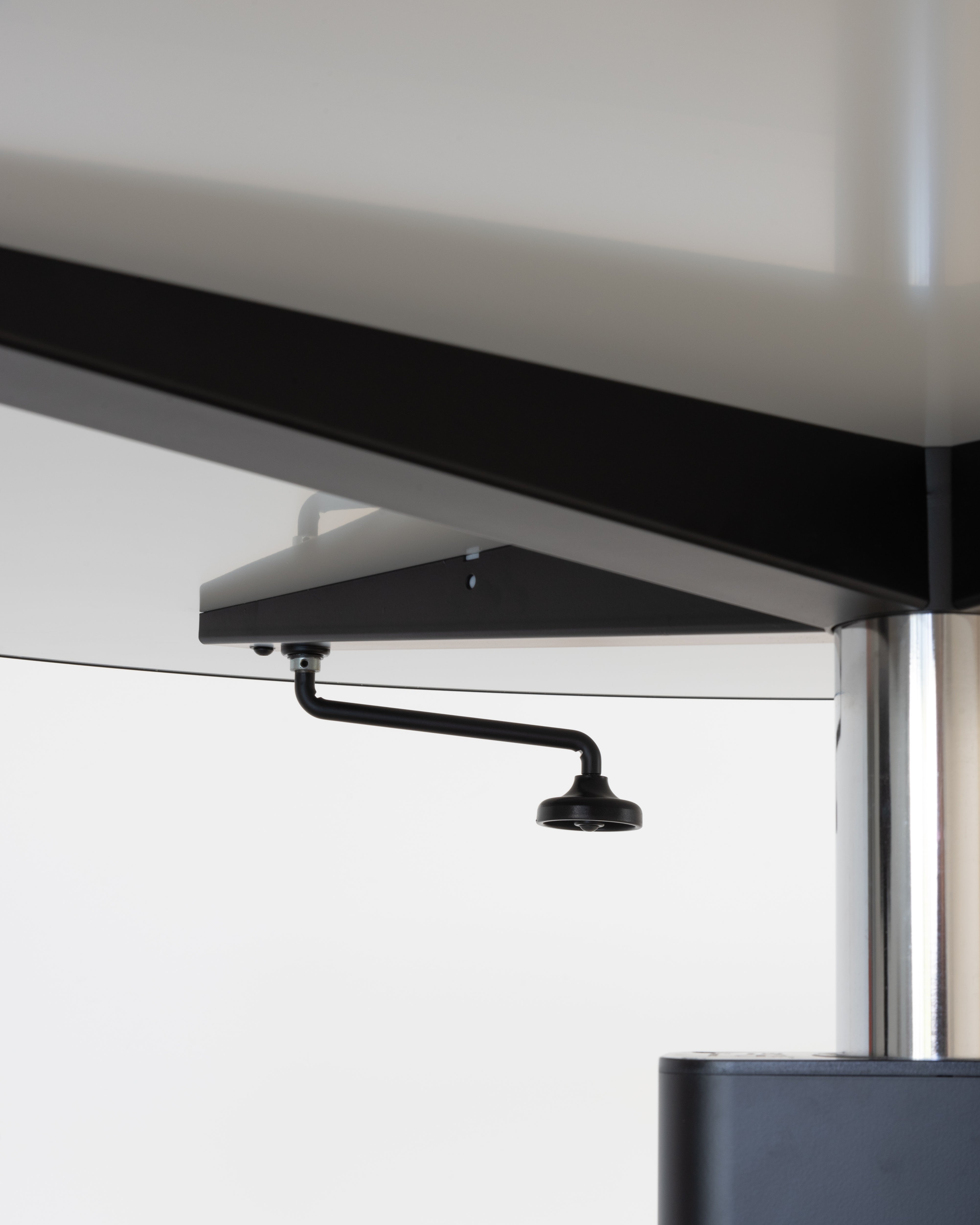 Okrúhly stôl s reguláciou 360° čierny