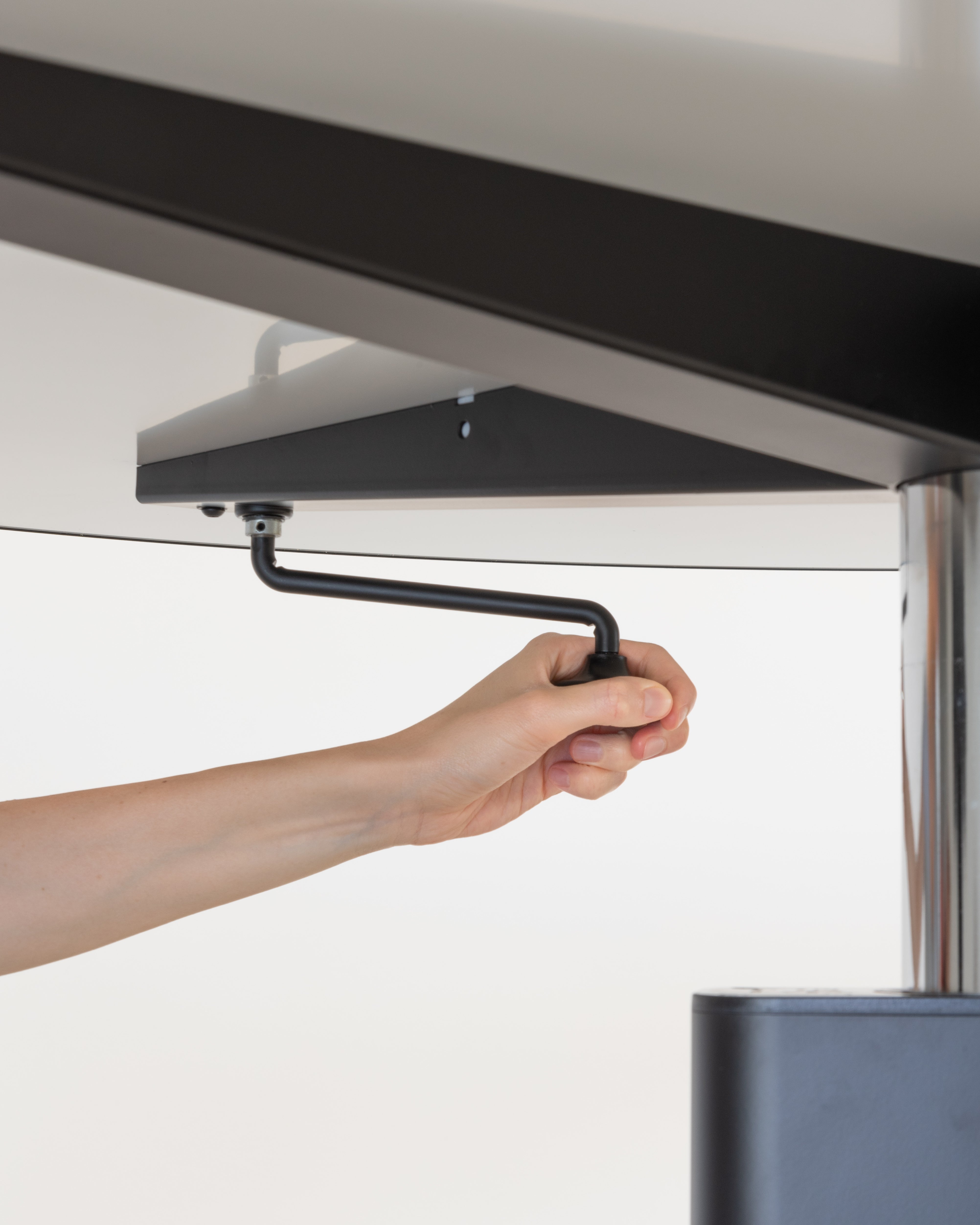 Okrúhly stôl s reguláciou 360° čierny