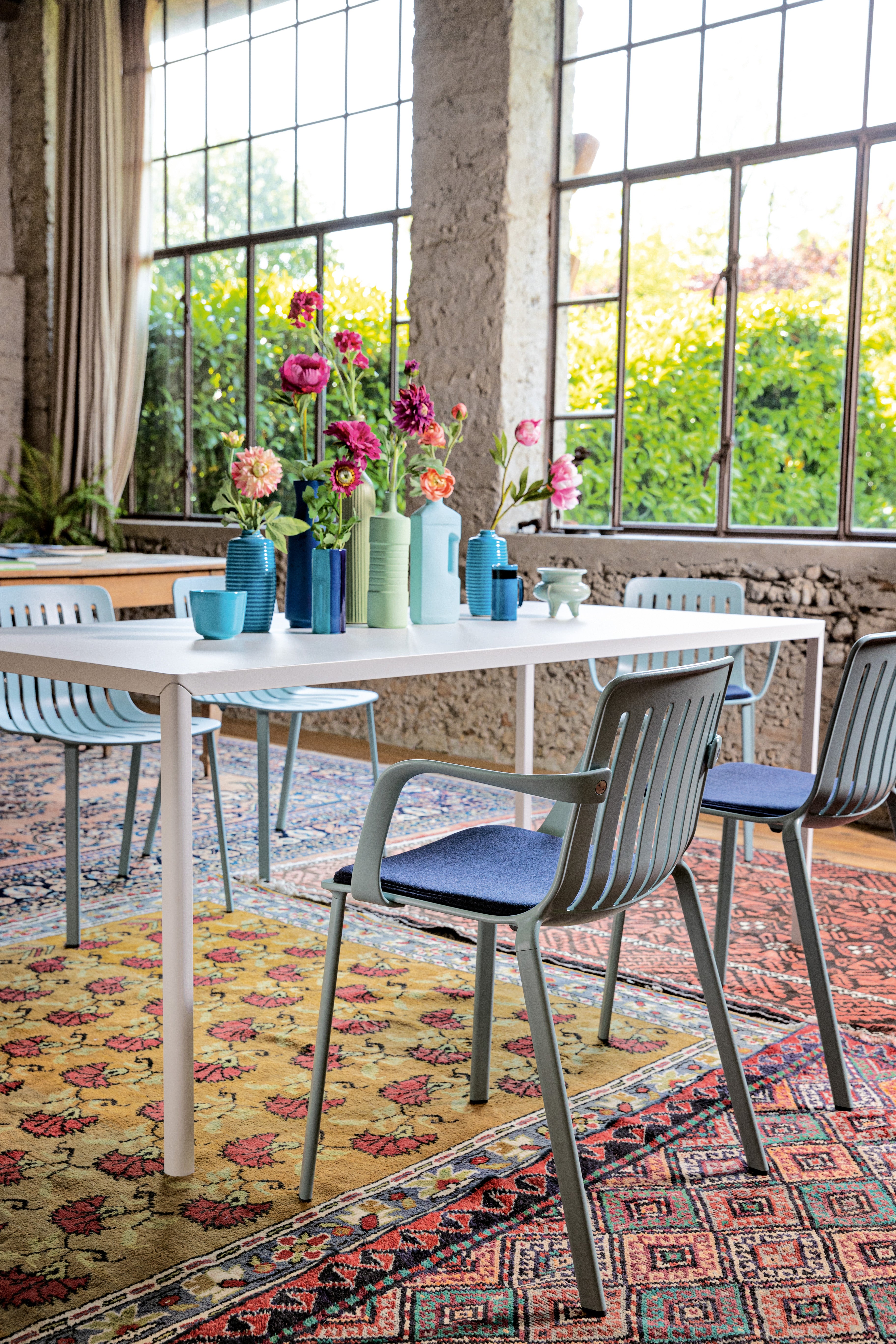 Záhradná stolička s opierkami PLATO šedá