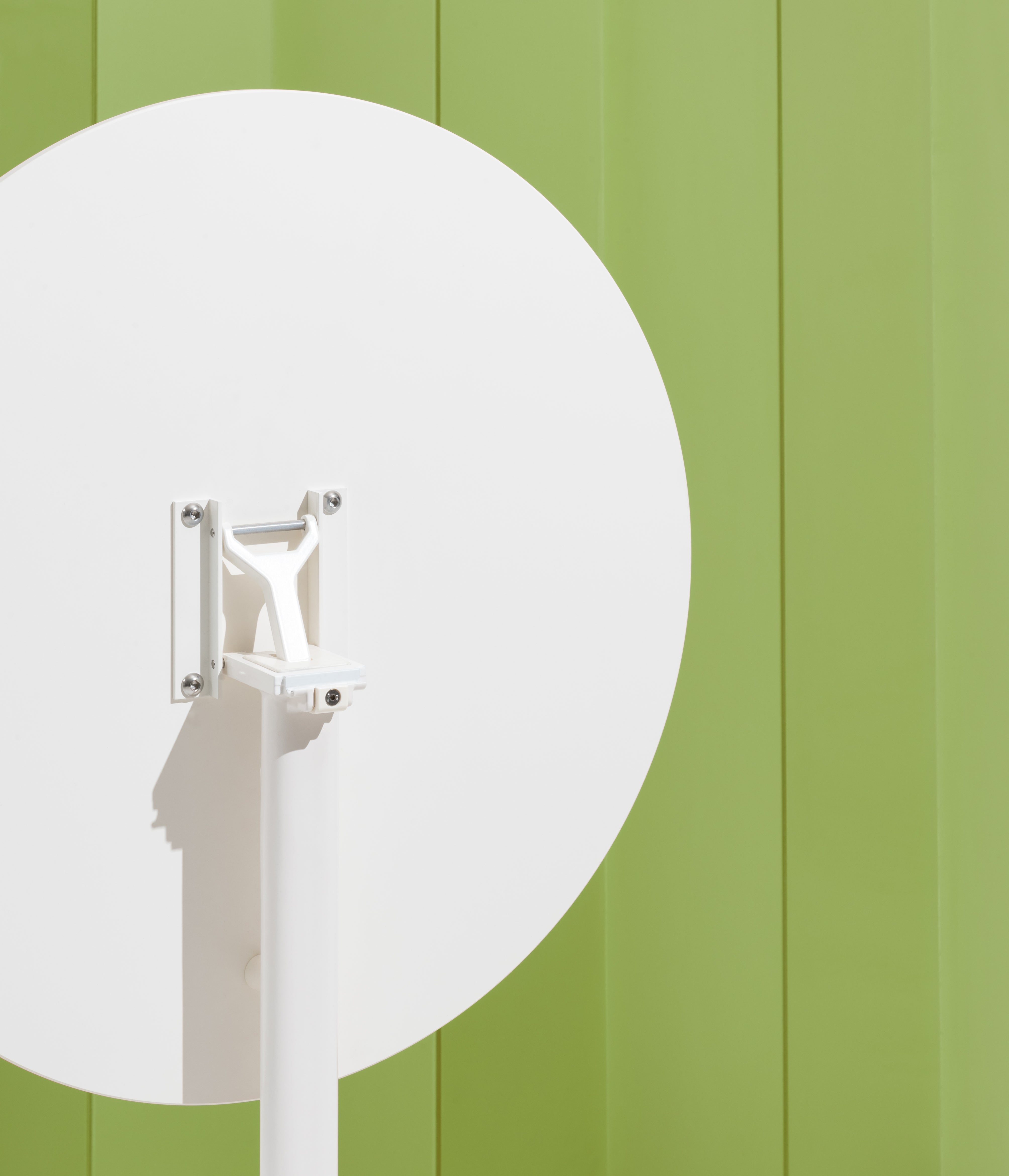 White CENTRAL Round Outdoor Table