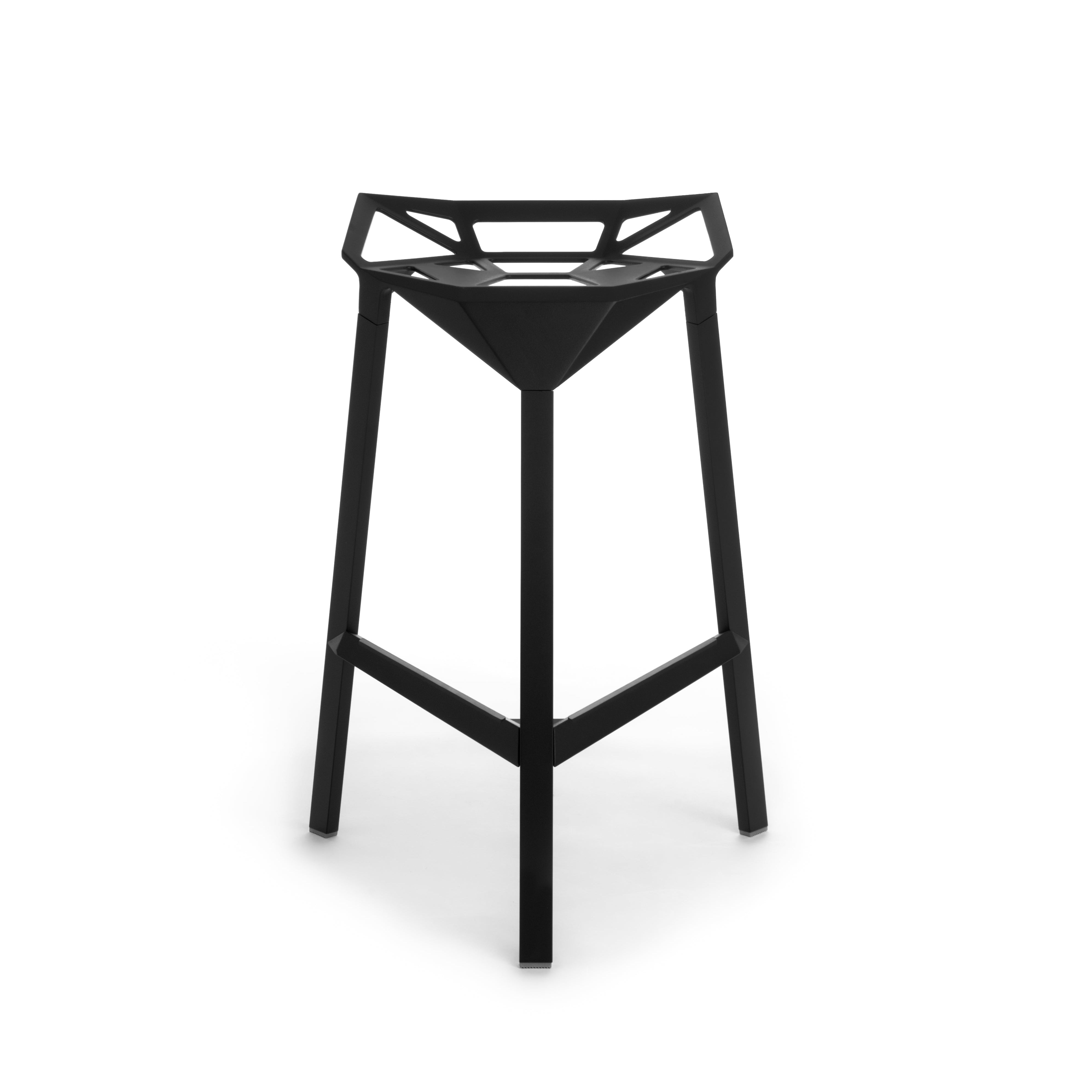 STOOL_ONE black stool