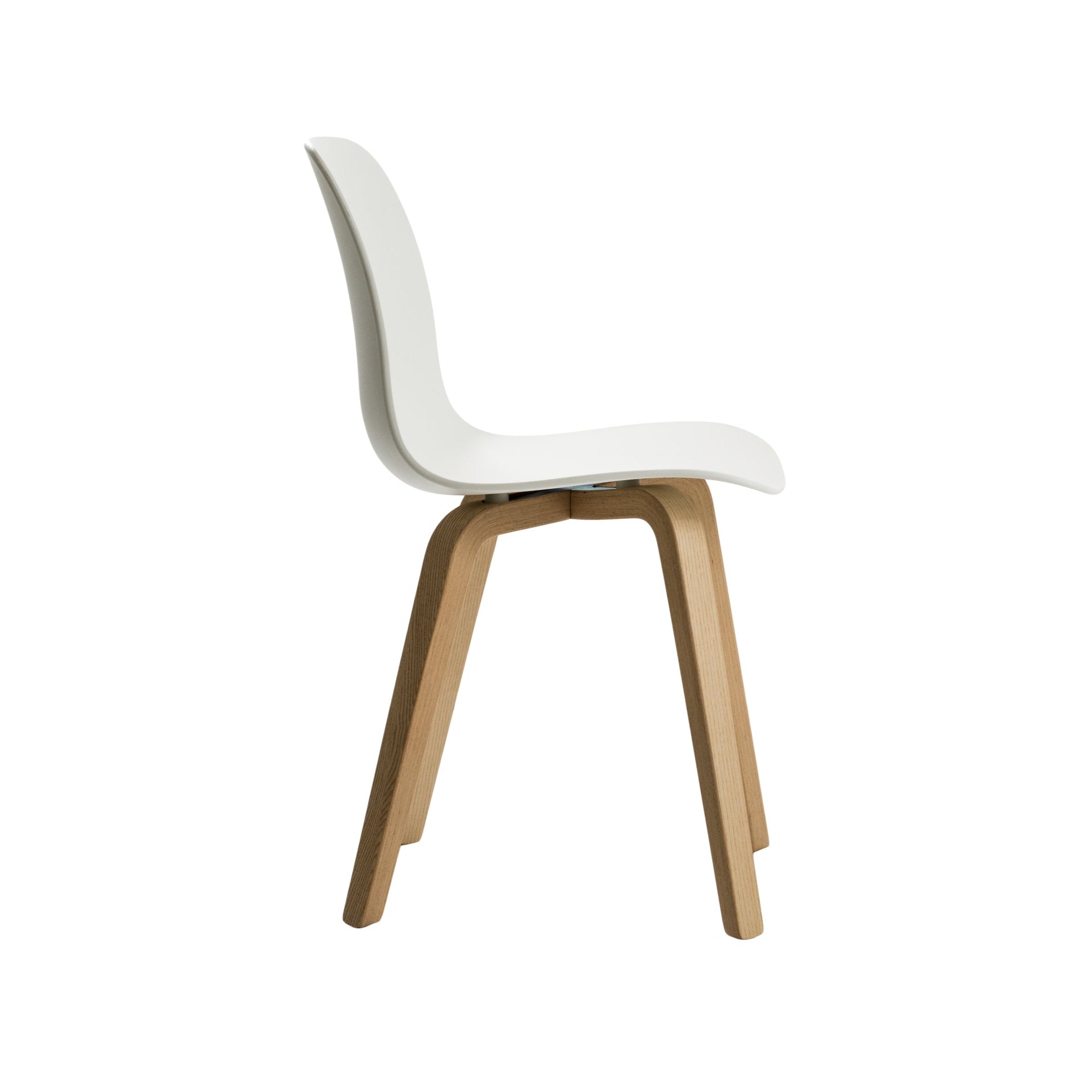 Stolička SUBSTANCE biela s jaseňovým podstavcom