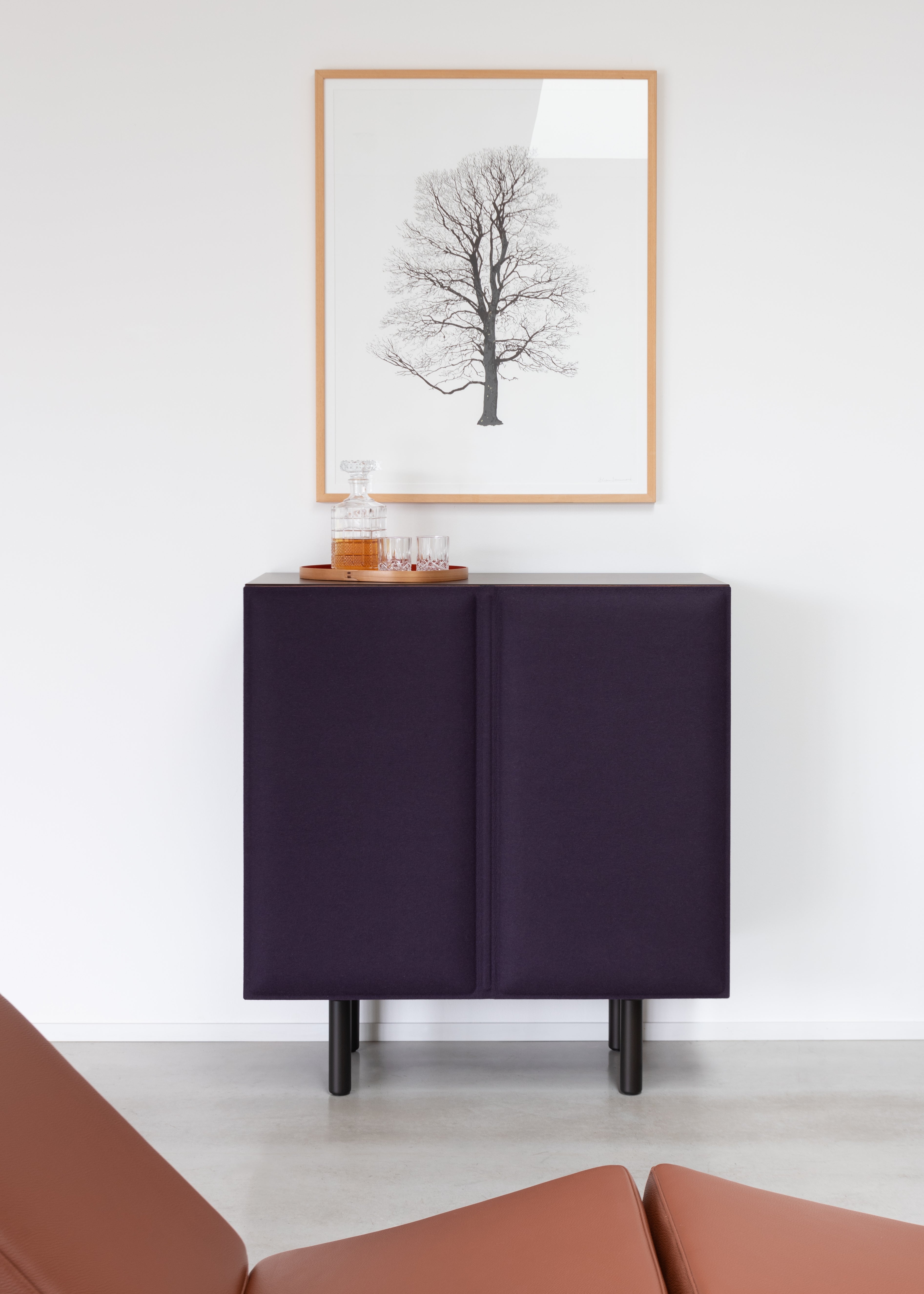 TACITO cabinet purple felt
