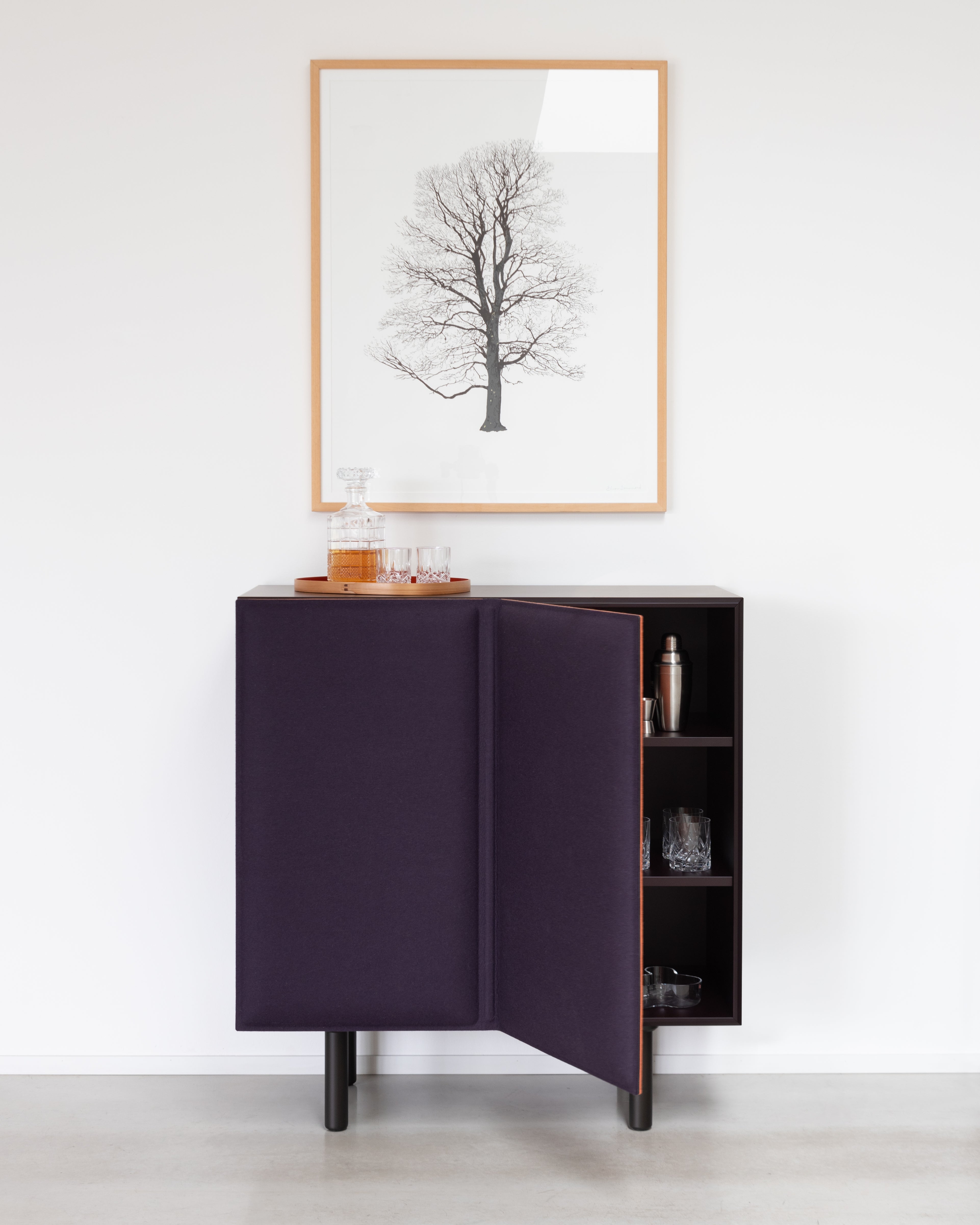 TACITO cabinet purple felt
