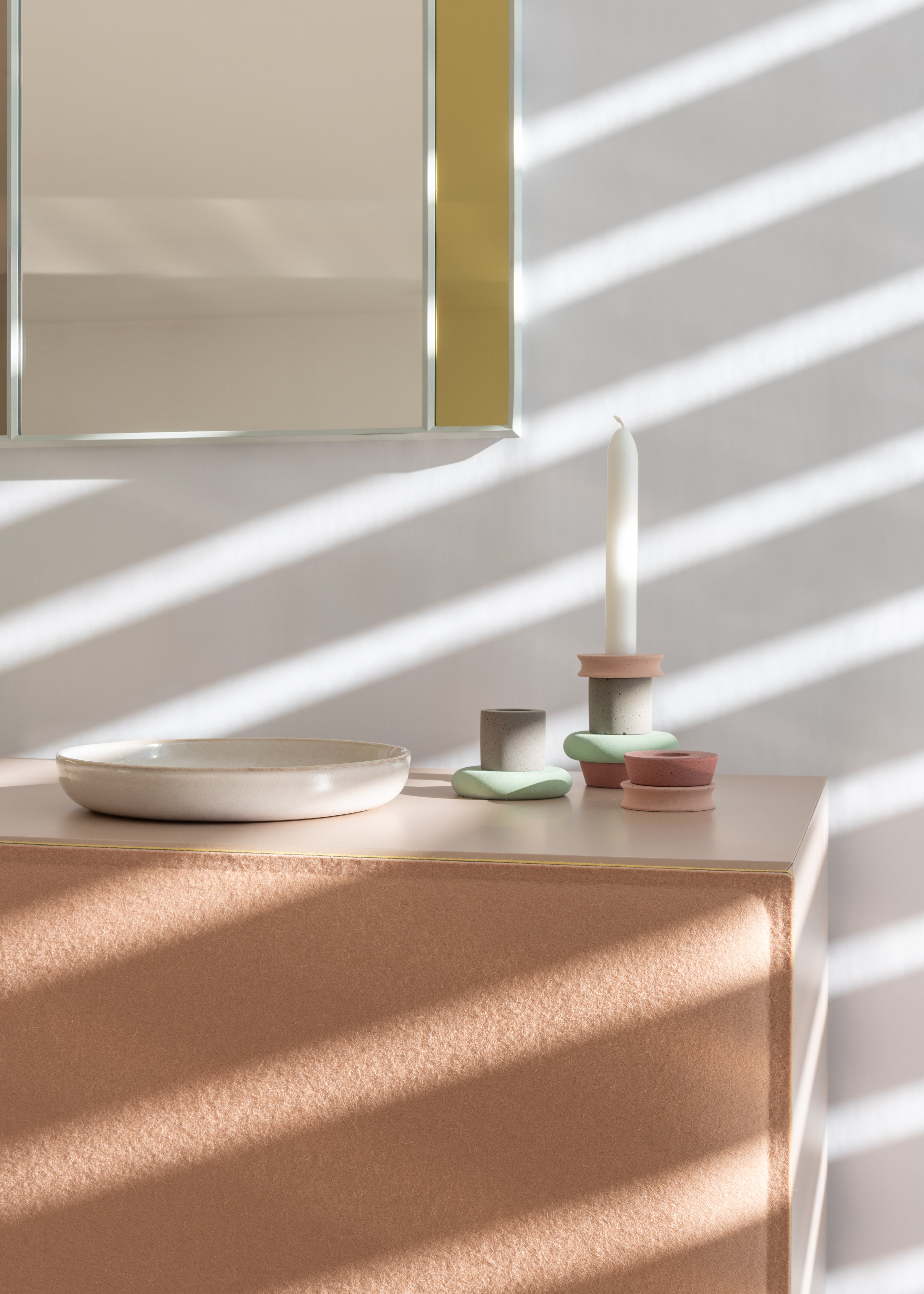 Televízna skrinka TACITO béžový filc