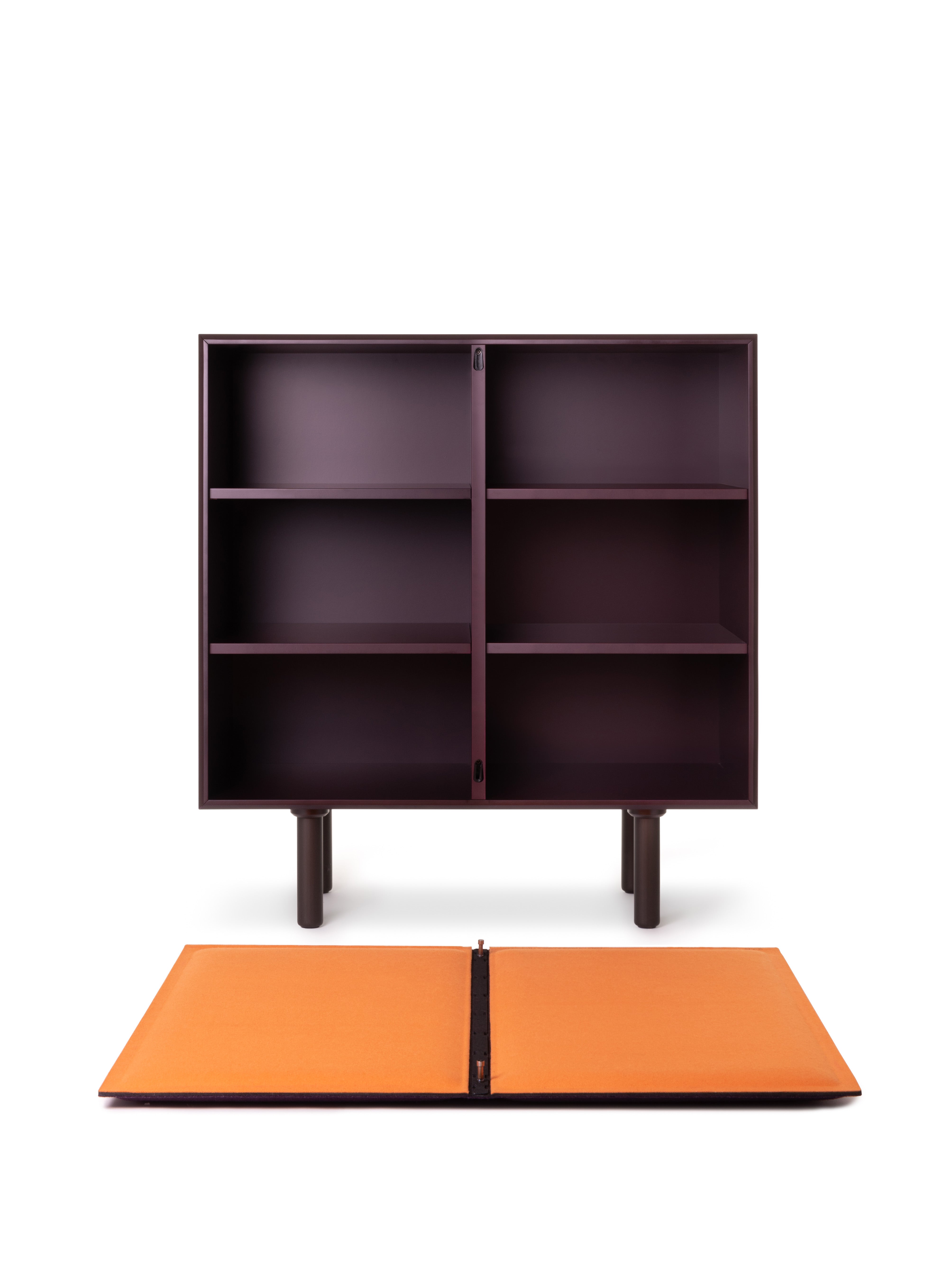 TACITO cabinet purple felt