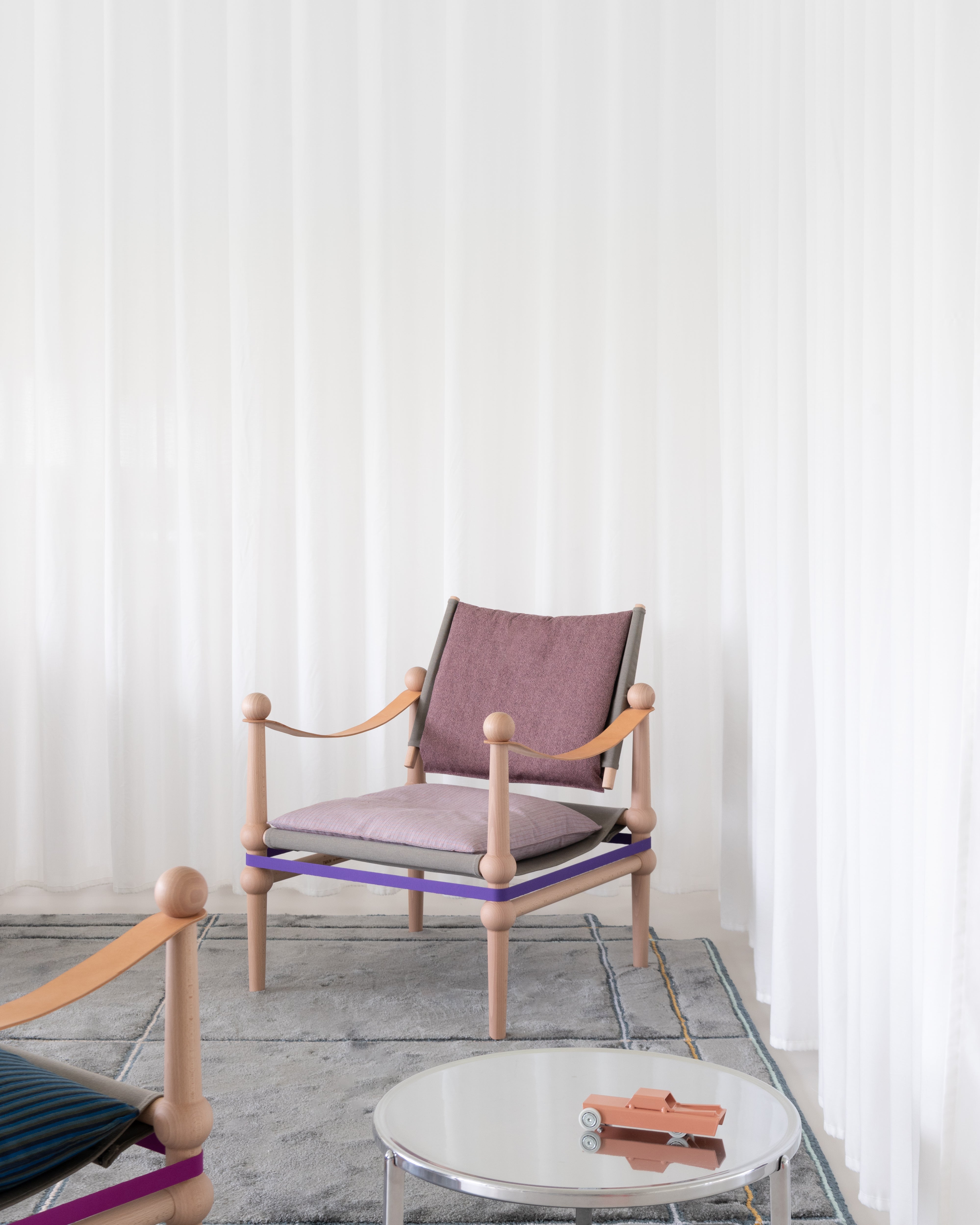 TWAIN armchair in burgundy with a black beech base