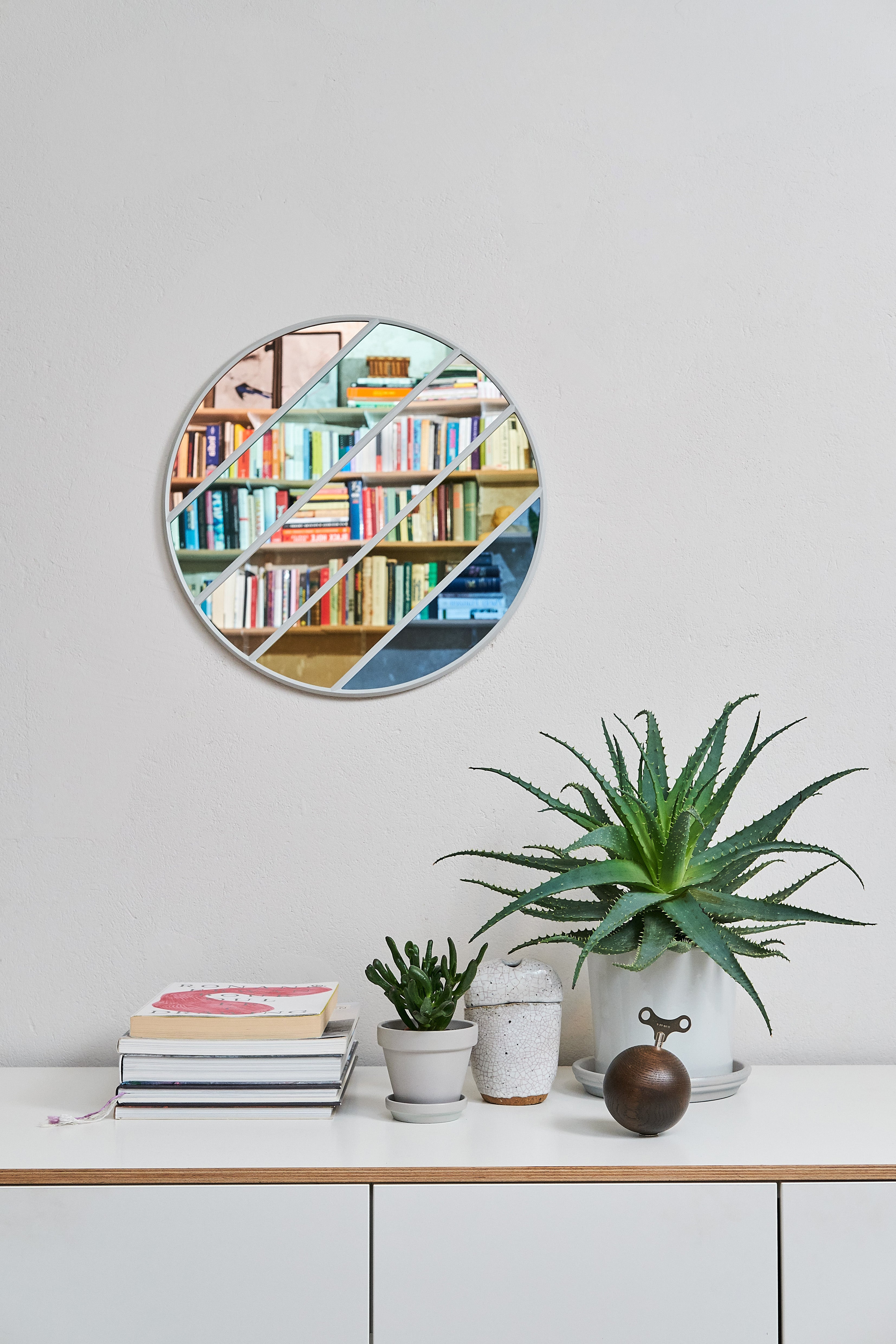 Round mirror VITRAIL green frame