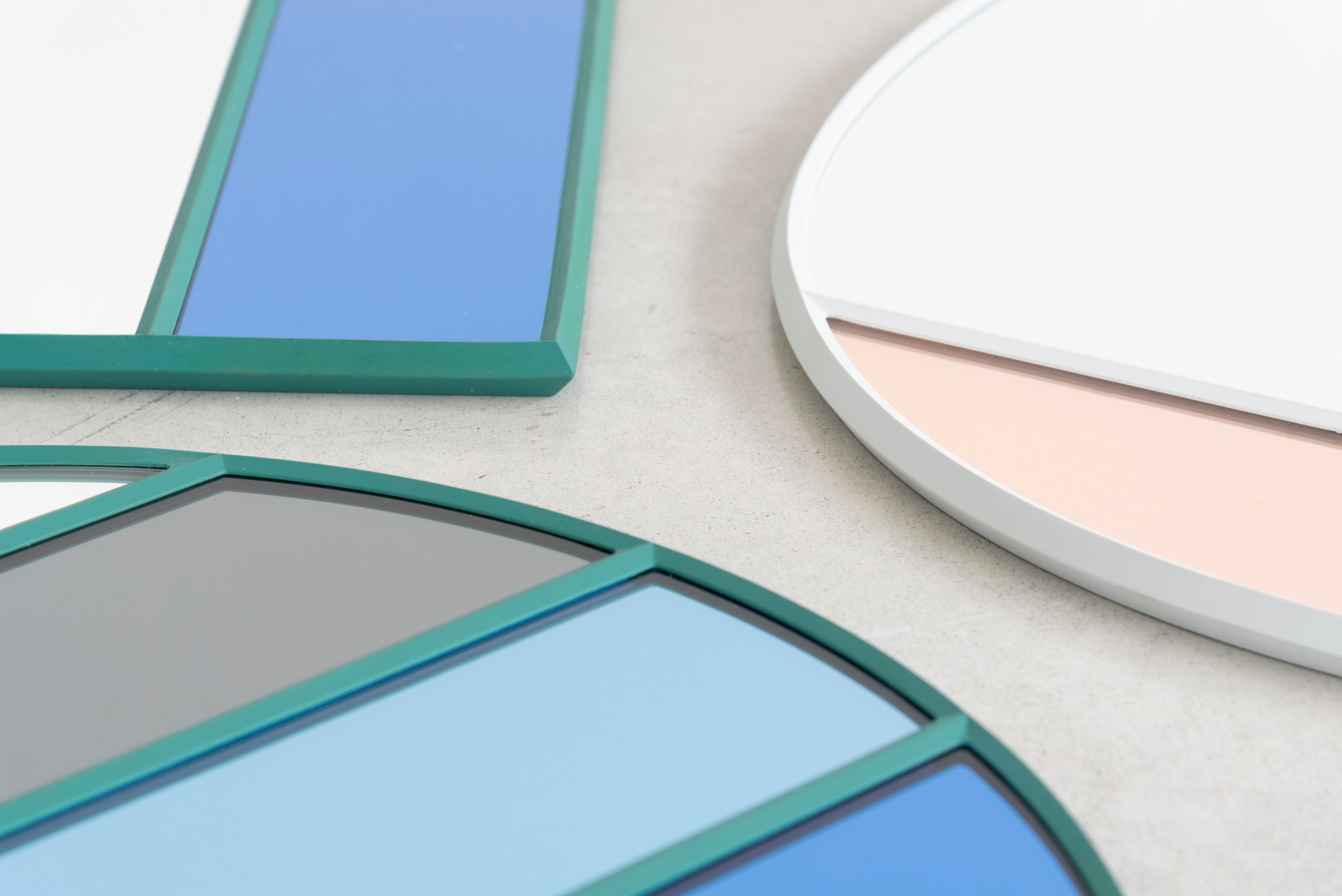 Rectangular mirror VITRAIL green frame