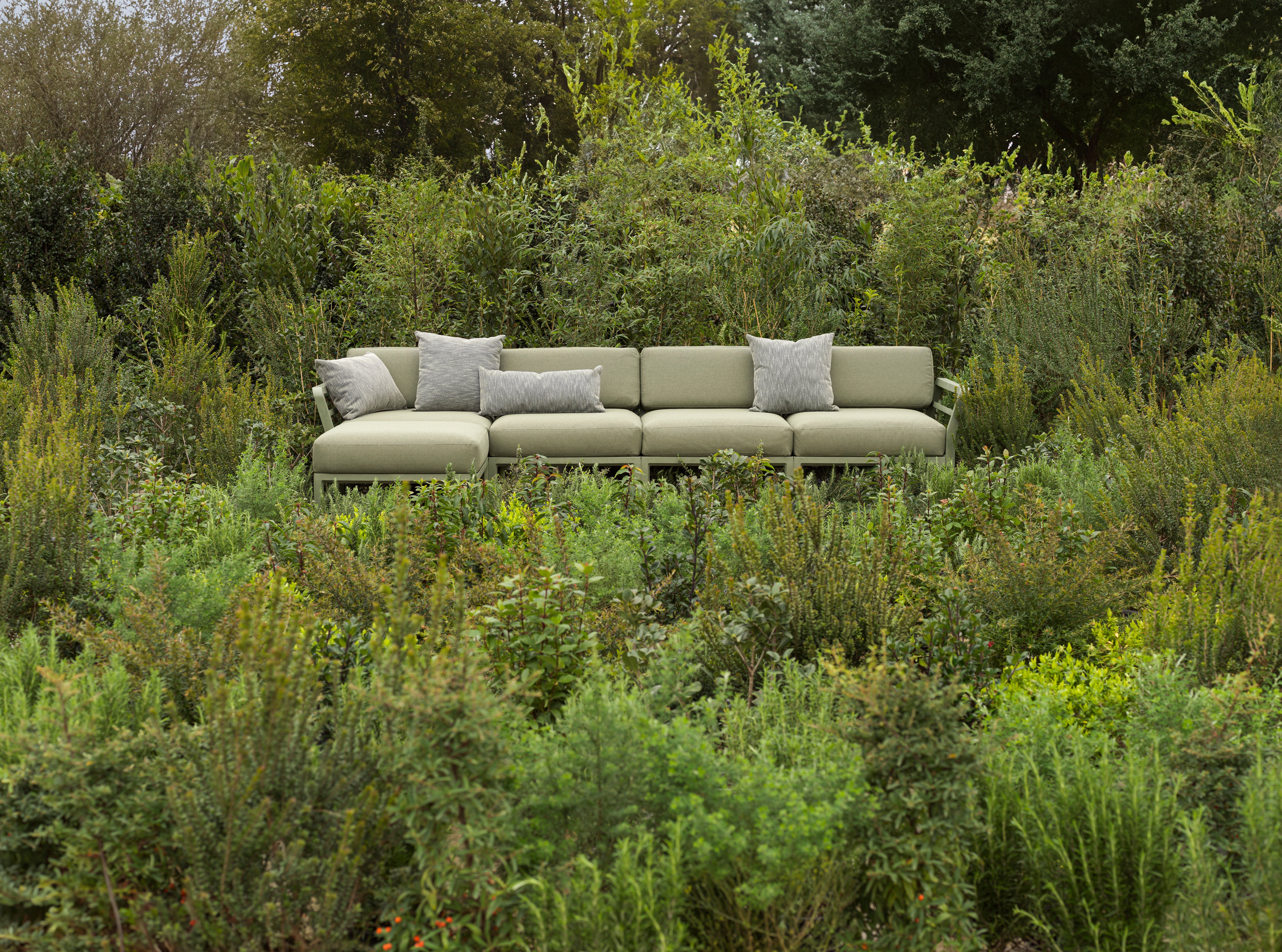 MAXIMO 5 Pearl Modular Outdoor Corner Sofa with Green Base