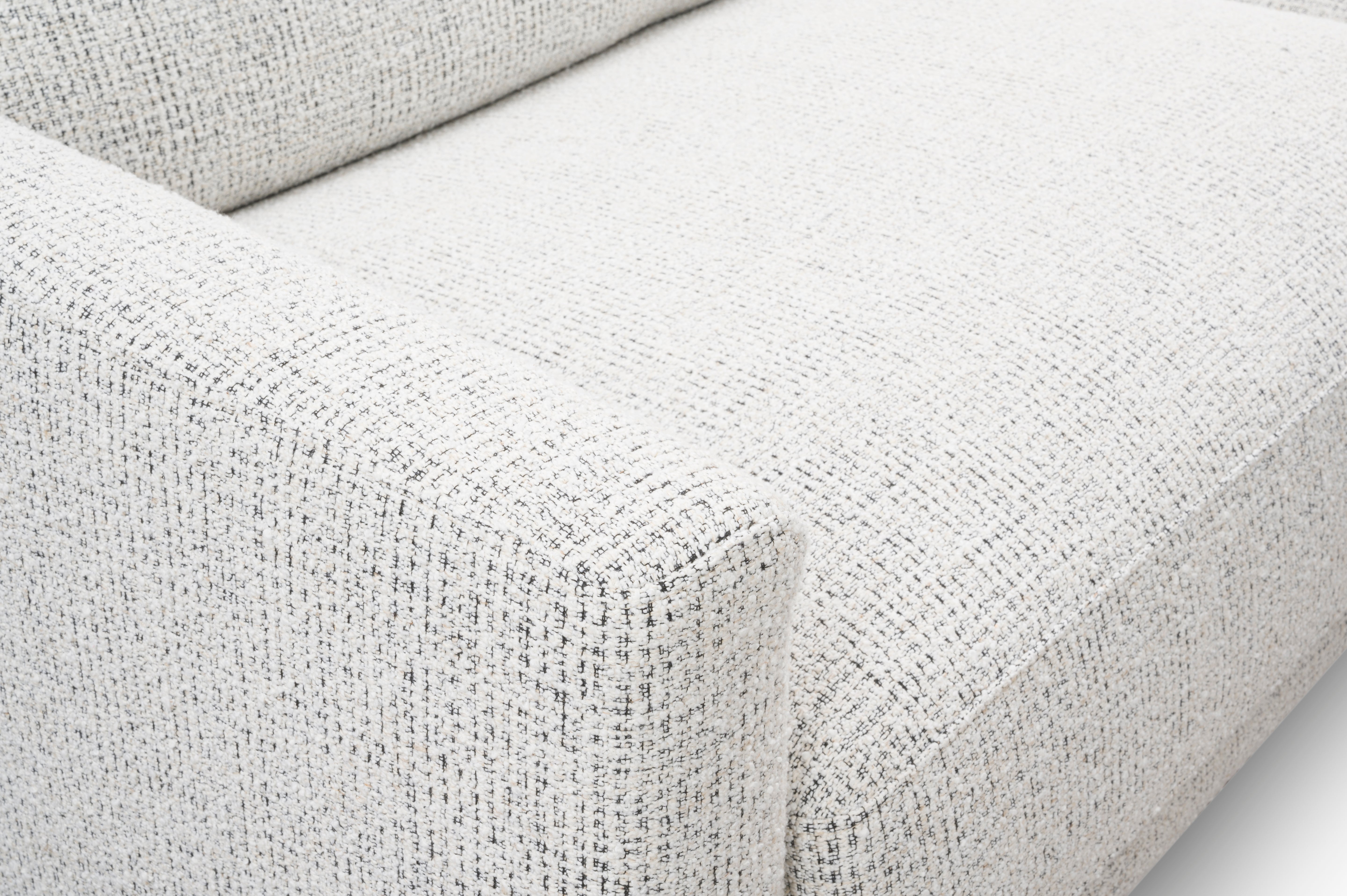 LORCA customizable sofa