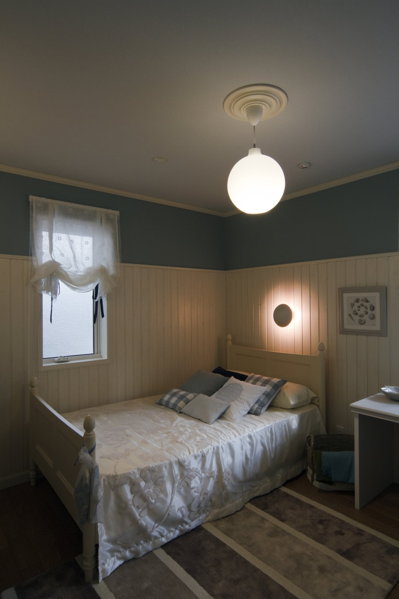 WOHLERT pendant lamp white glass