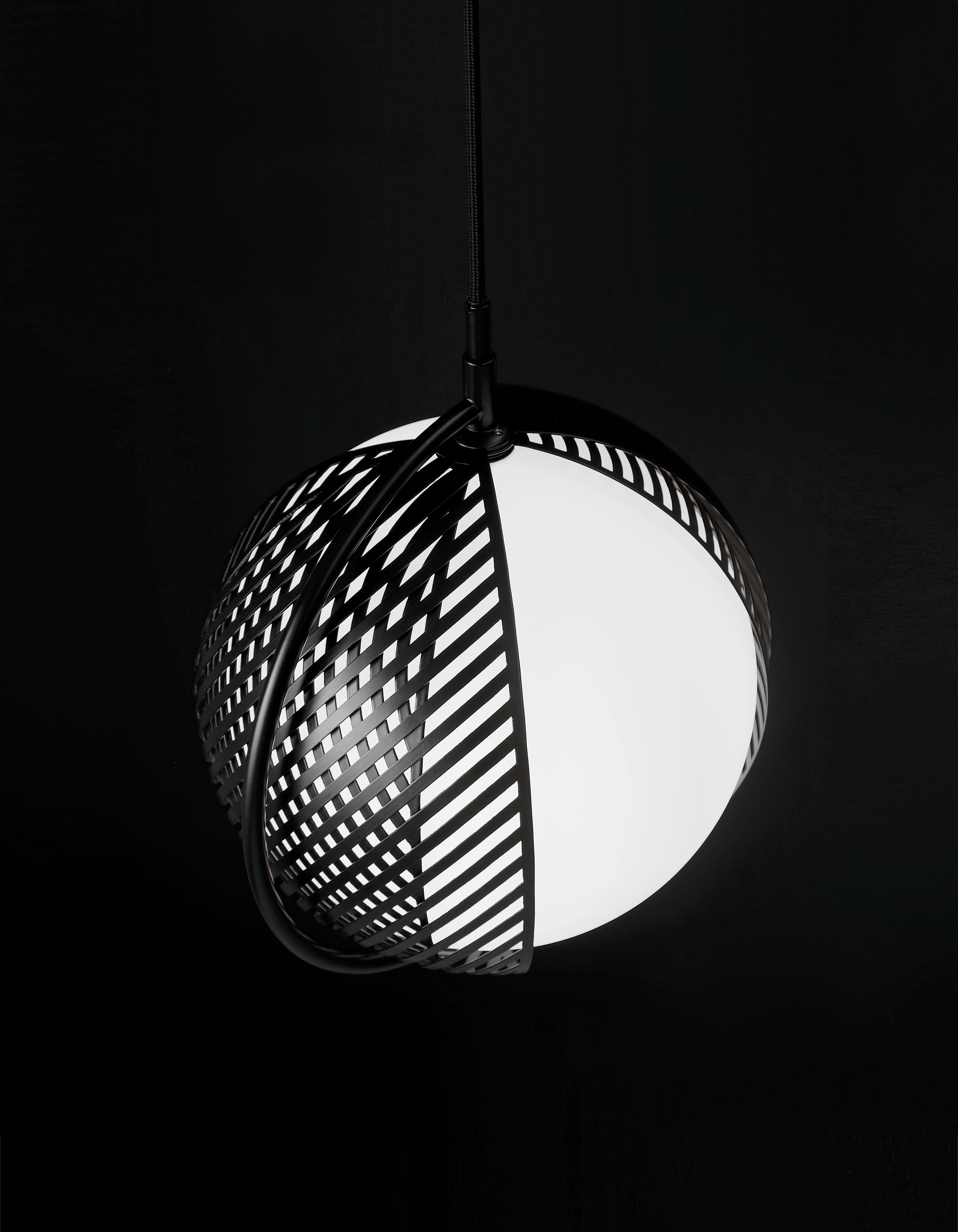 MONDO TRIPLETTE black chandelier
