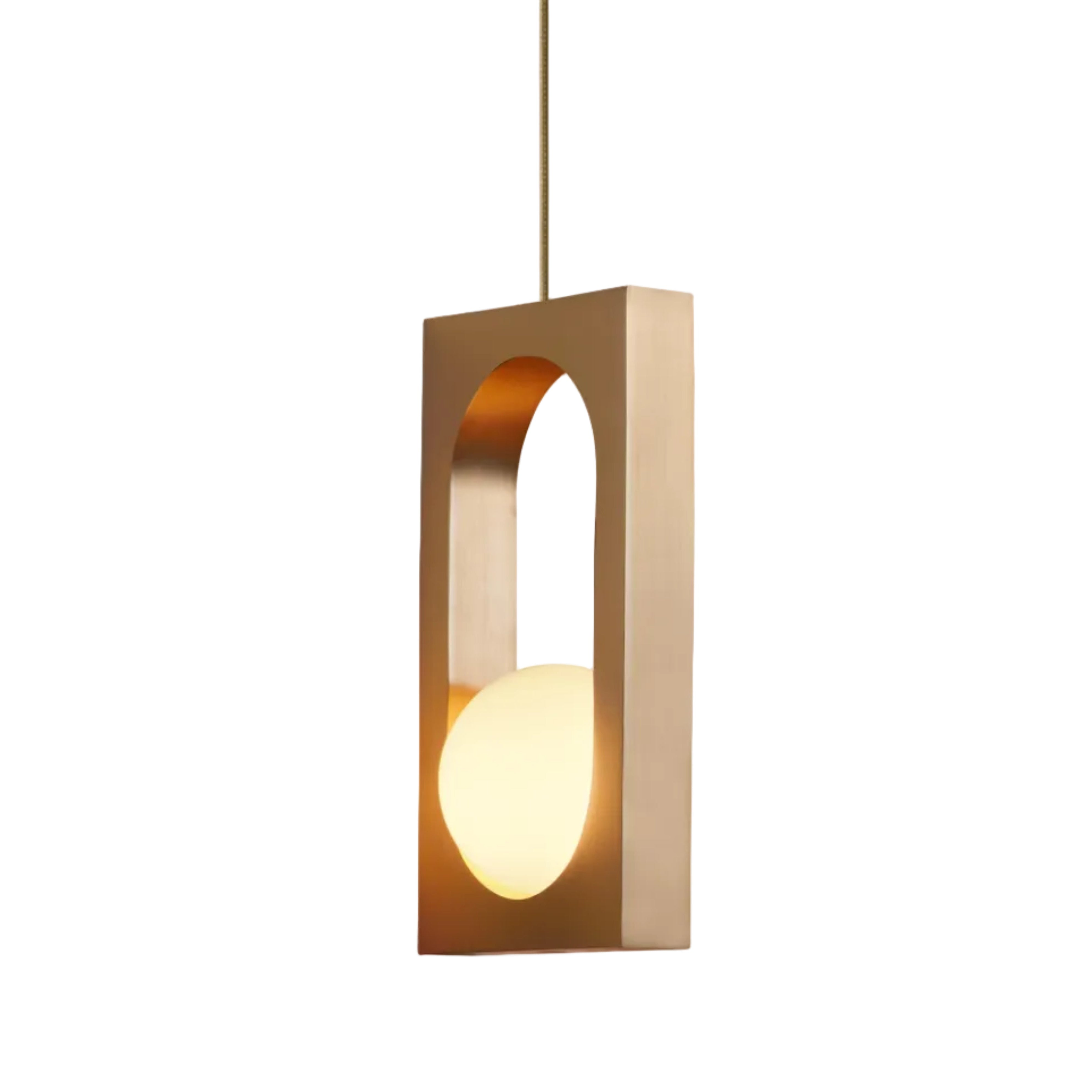 Lampa visiacá MYTHOS s opálovým tienidlom a mosadzou