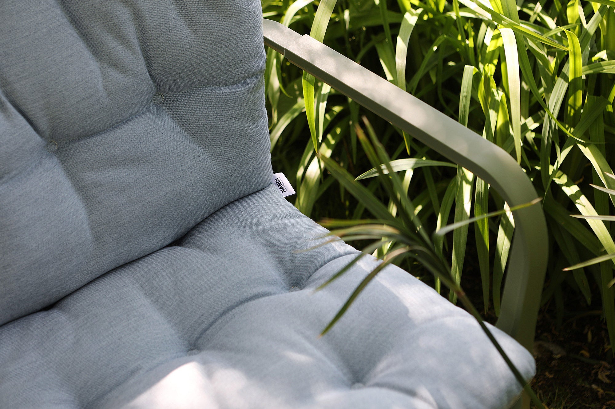 FOLIO Outdoor Armchair in Anthracite