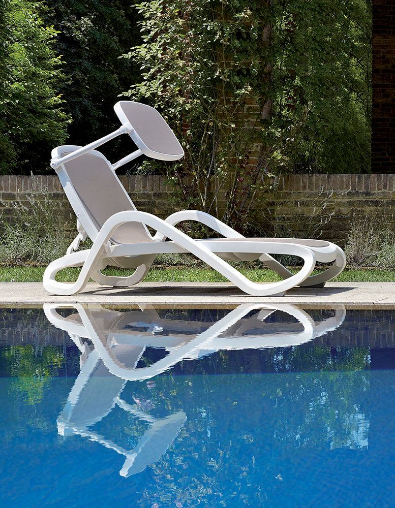 ALFA taupe outdoor lounge chair