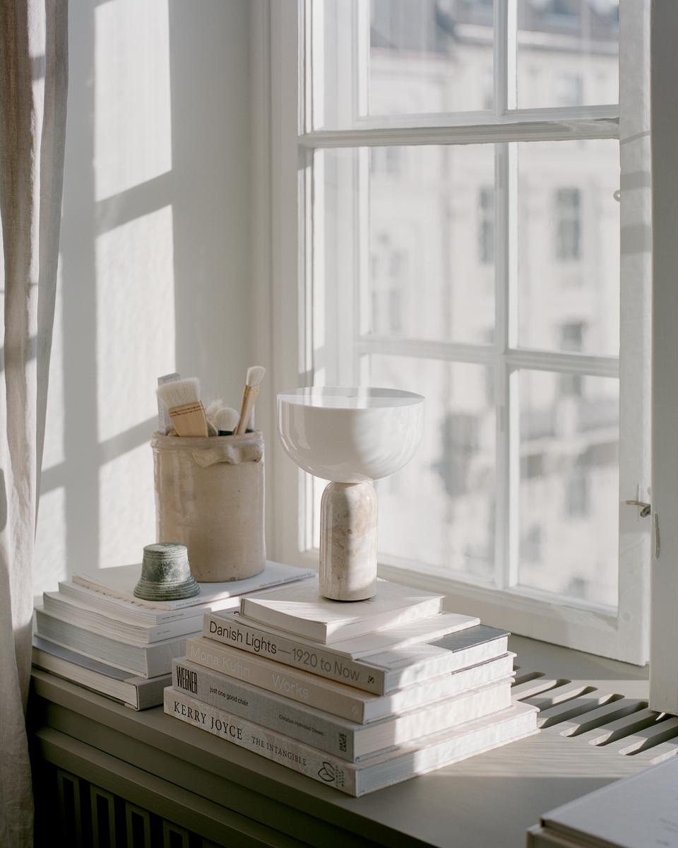 Prenosná lampa KIZU krémový mramor