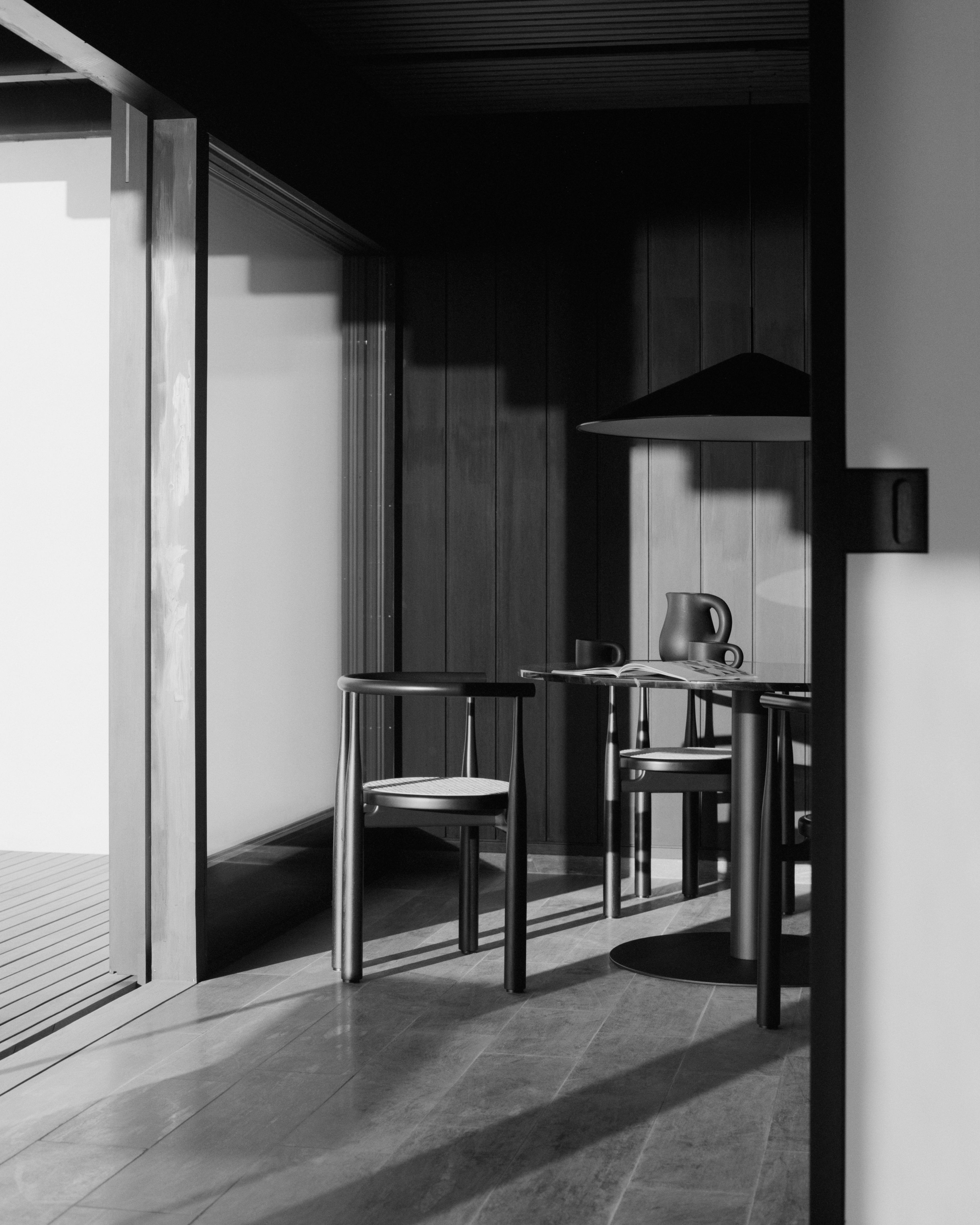 Kruhový barový stolík FLORENCE čierny mramor s čiernym podstavcom